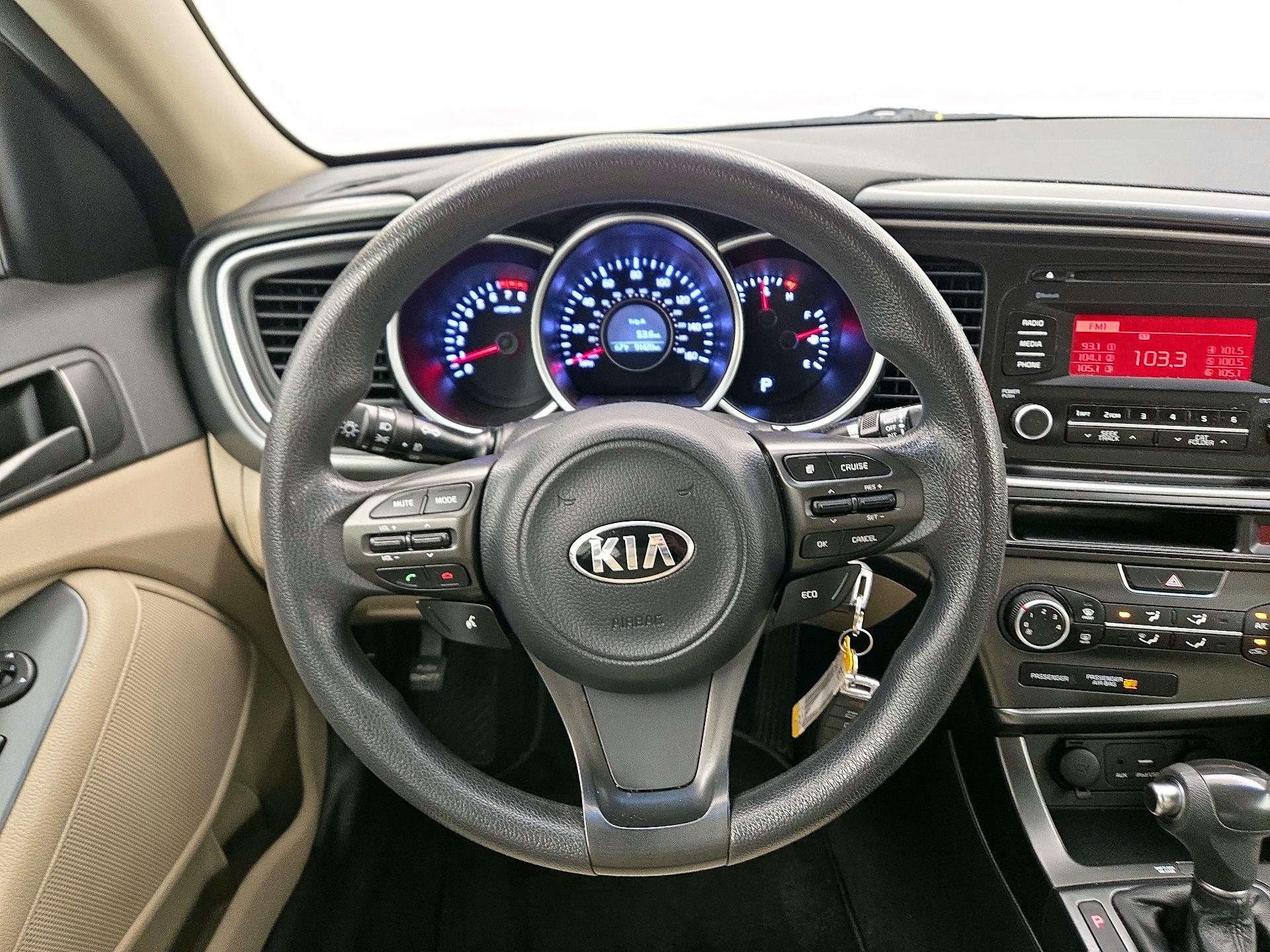 Thumbnail: 2015 Kia Optima - 10