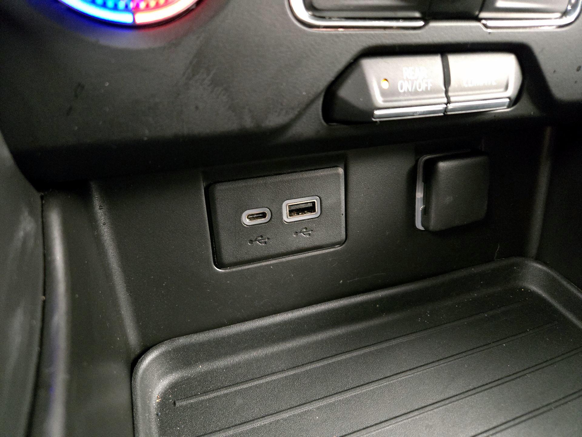 Thumbnail: 2022 GMC Yukon - 18