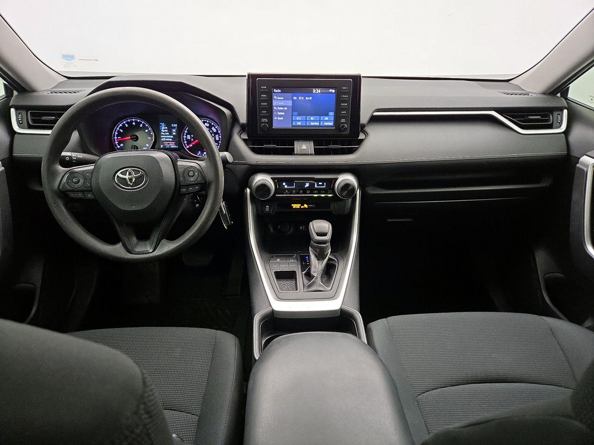 Thumbnail: 2019 Toyota RAV4 - 9