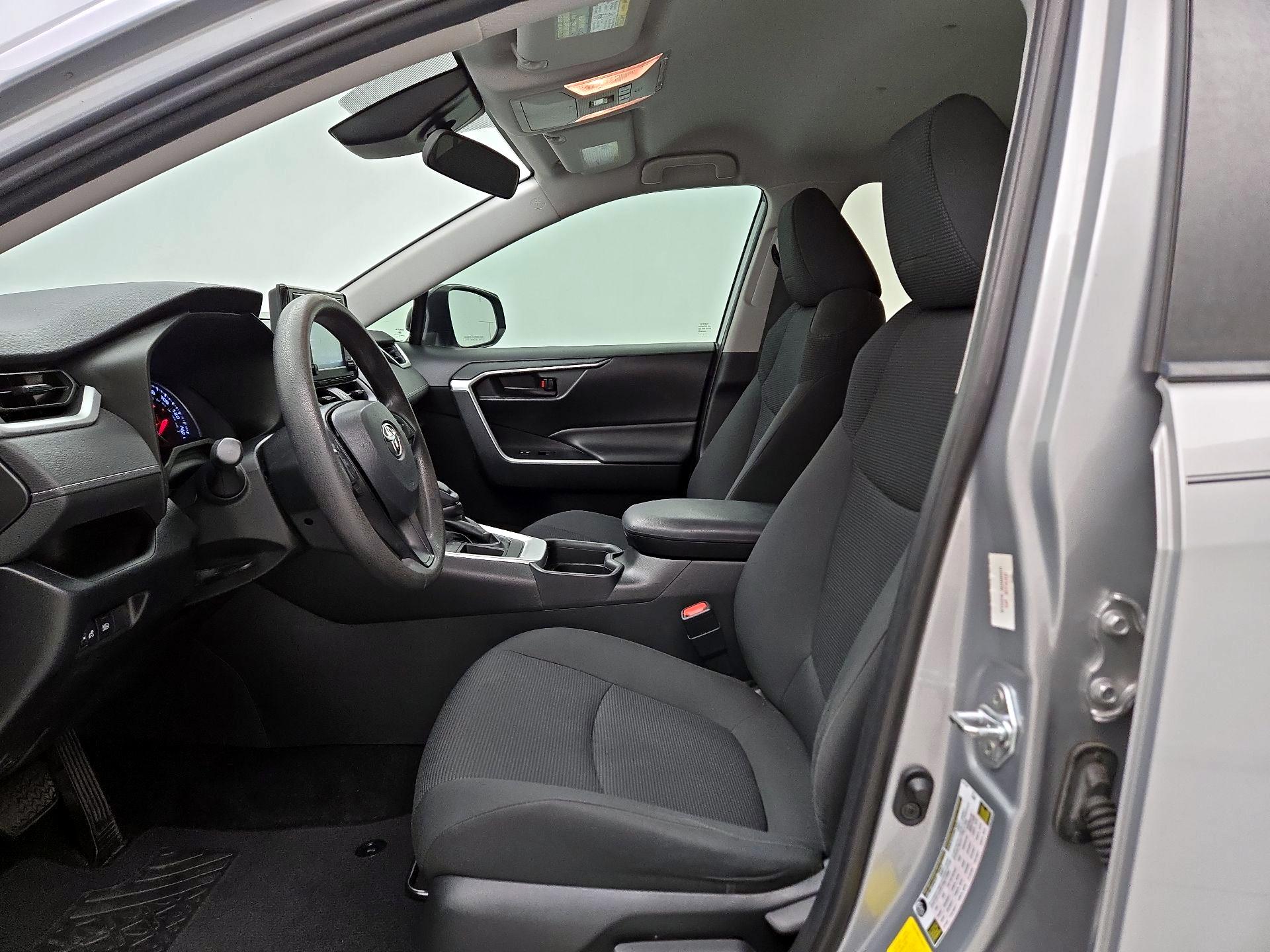 Thumbnail: 2019 Toyota RAV4 - 11