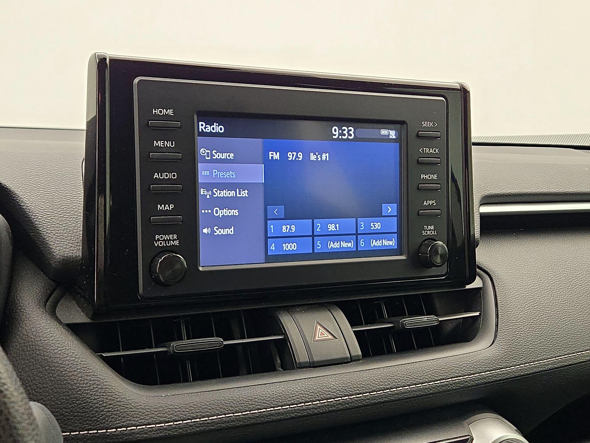 Thumbnail: 2019 Toyota RAV4 - 15