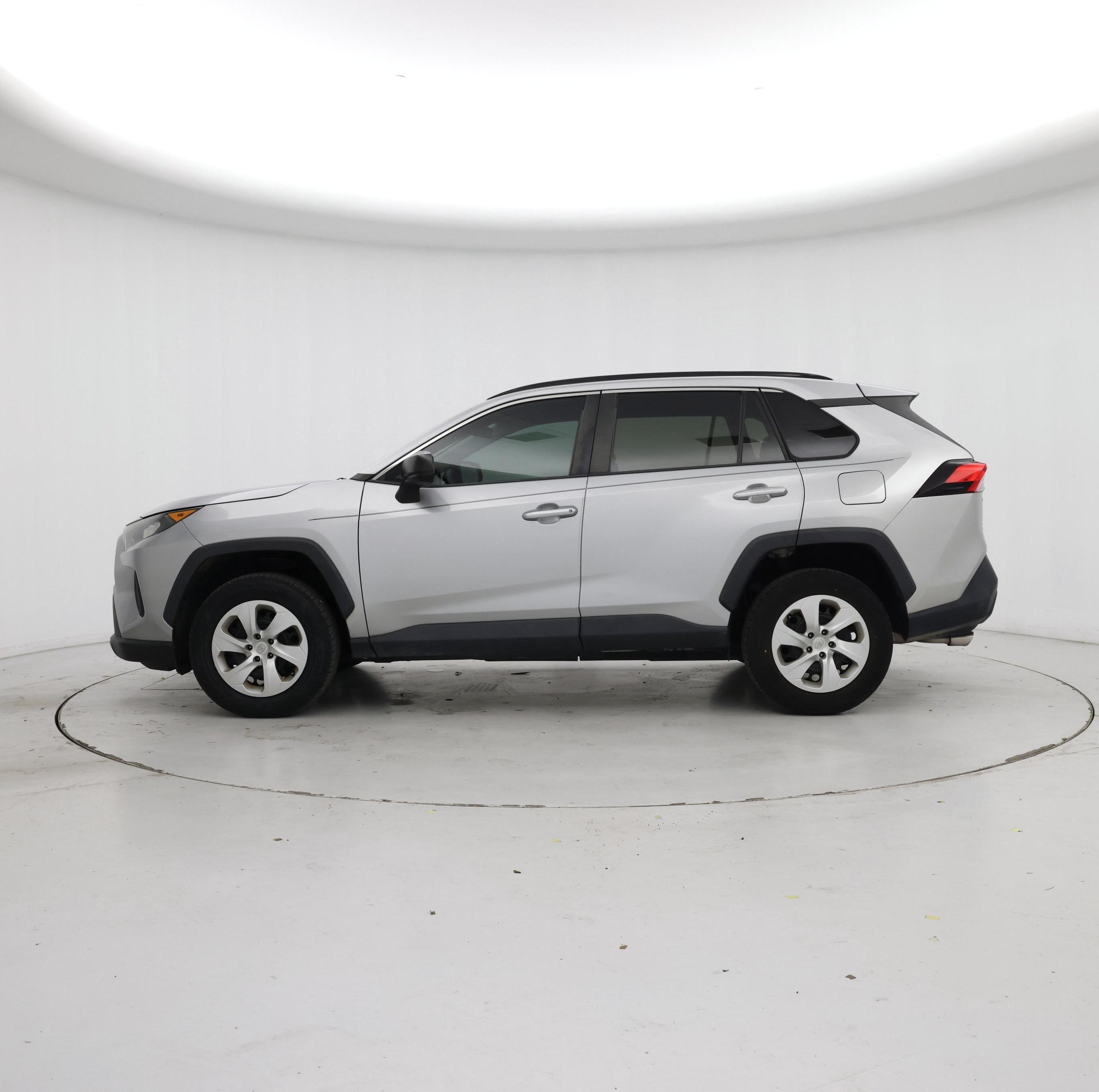 Thumbnail: 2019 Toyota RAV4 - 3