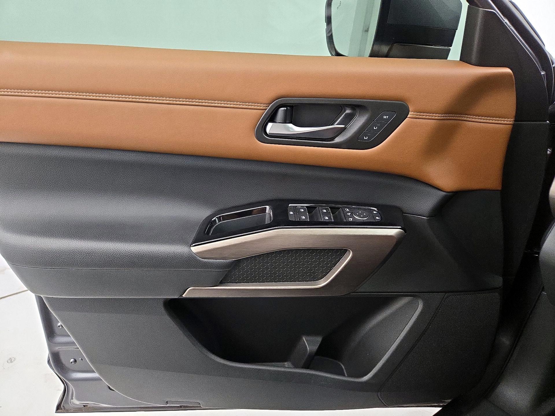 Thumbnail: 2023 Nissan Pathfinder - 12
