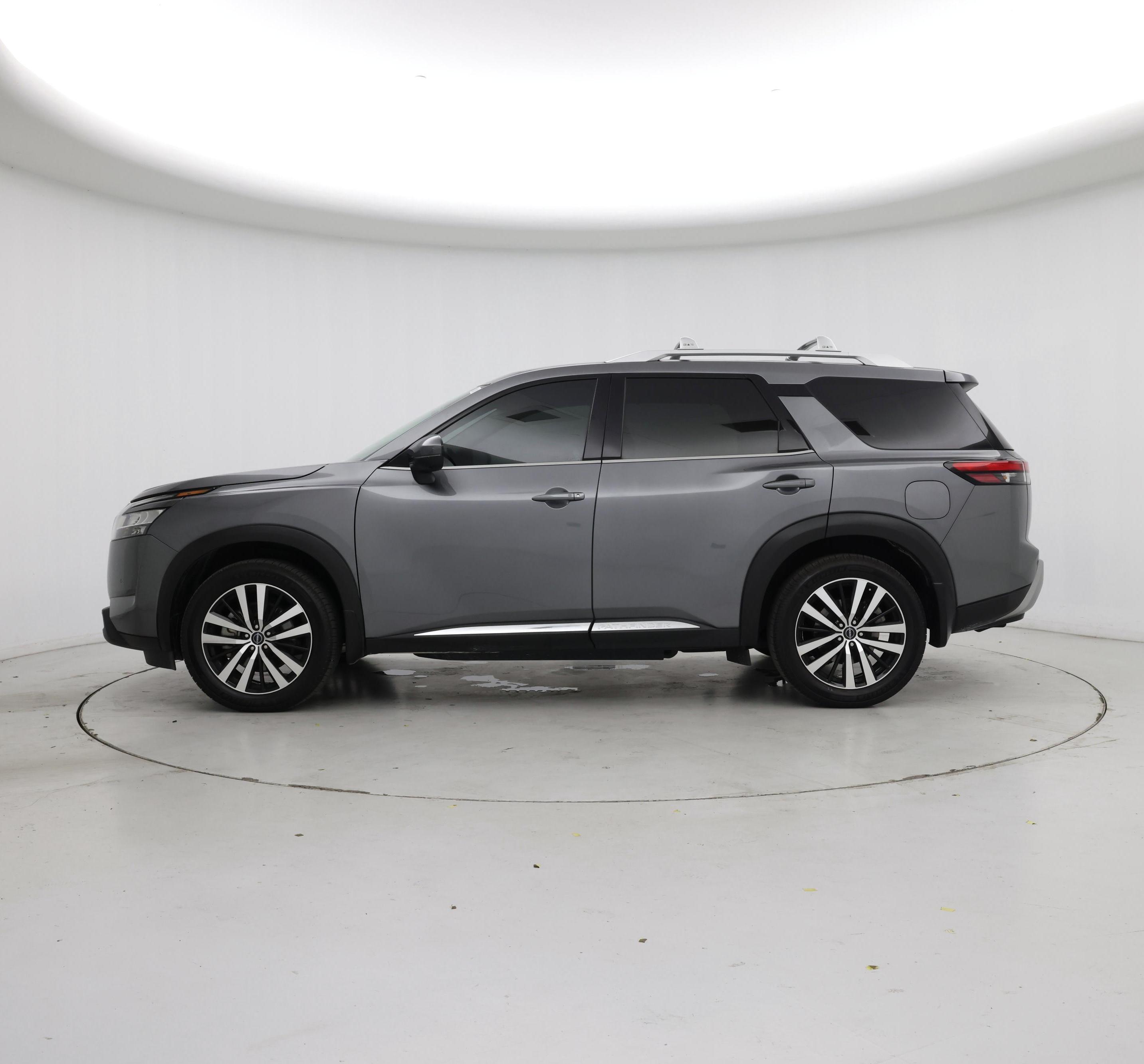 Thumbnail: 2023 Nissan Pathfinder - 3