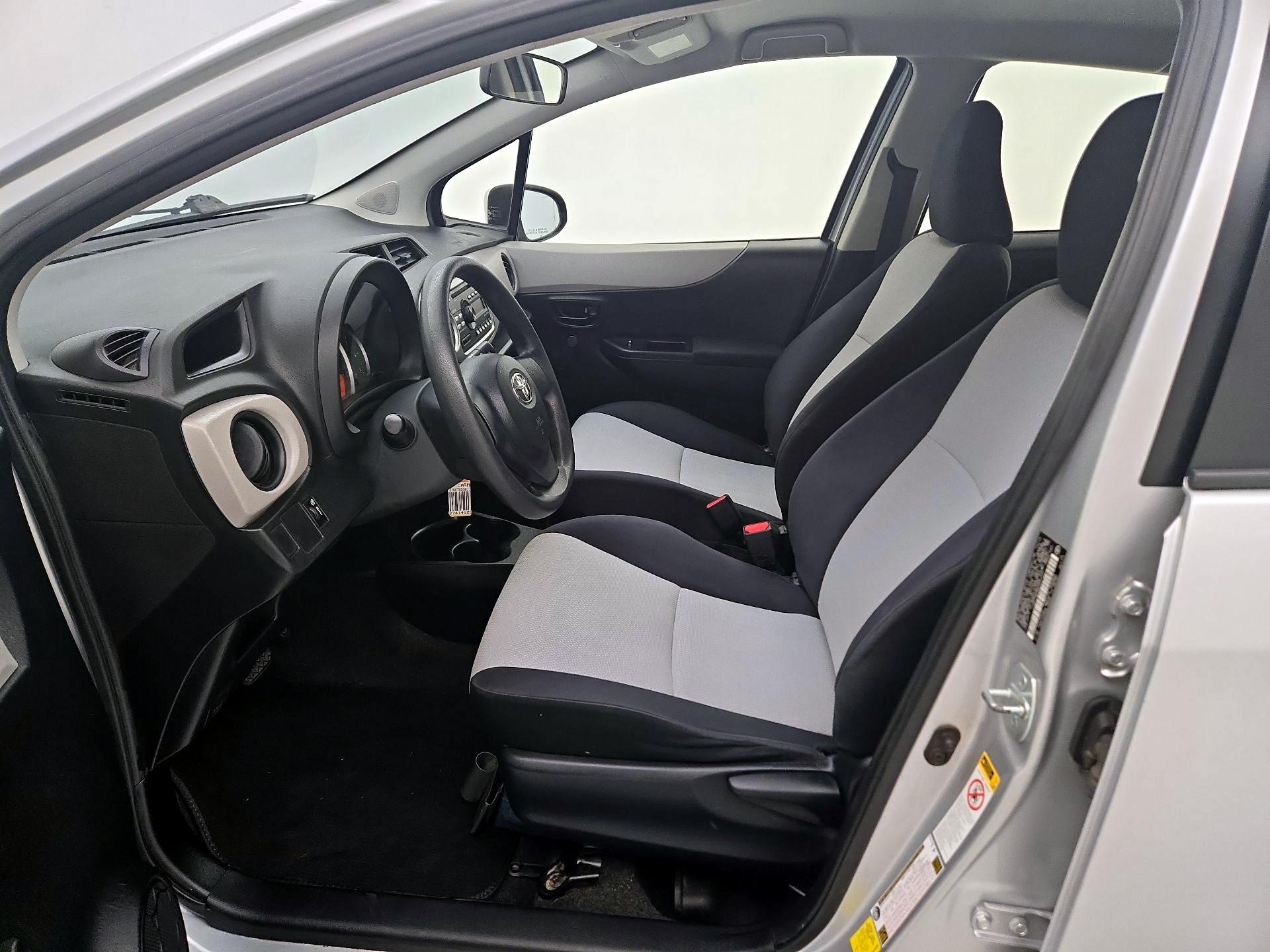 Thumbnail: 2014 Toyota Yaris - 11