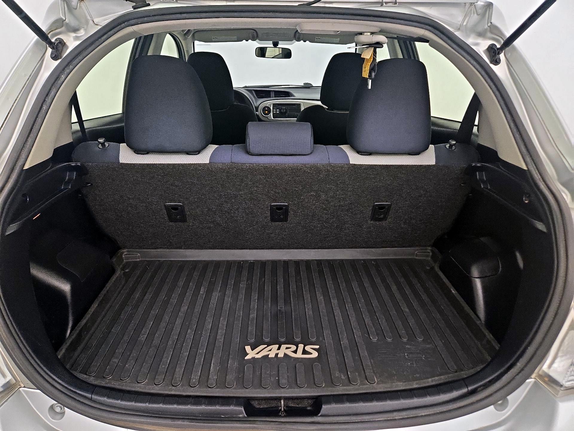 Thumbnail: 2014 Toyota Yaris - 18