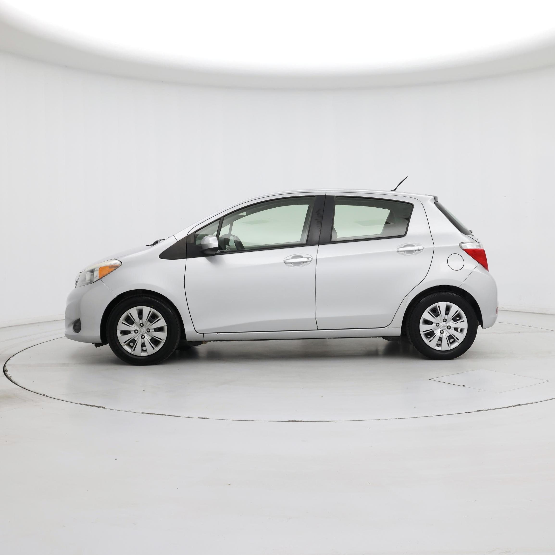 Thumbnail: 2014 Toyota Yaris - 3