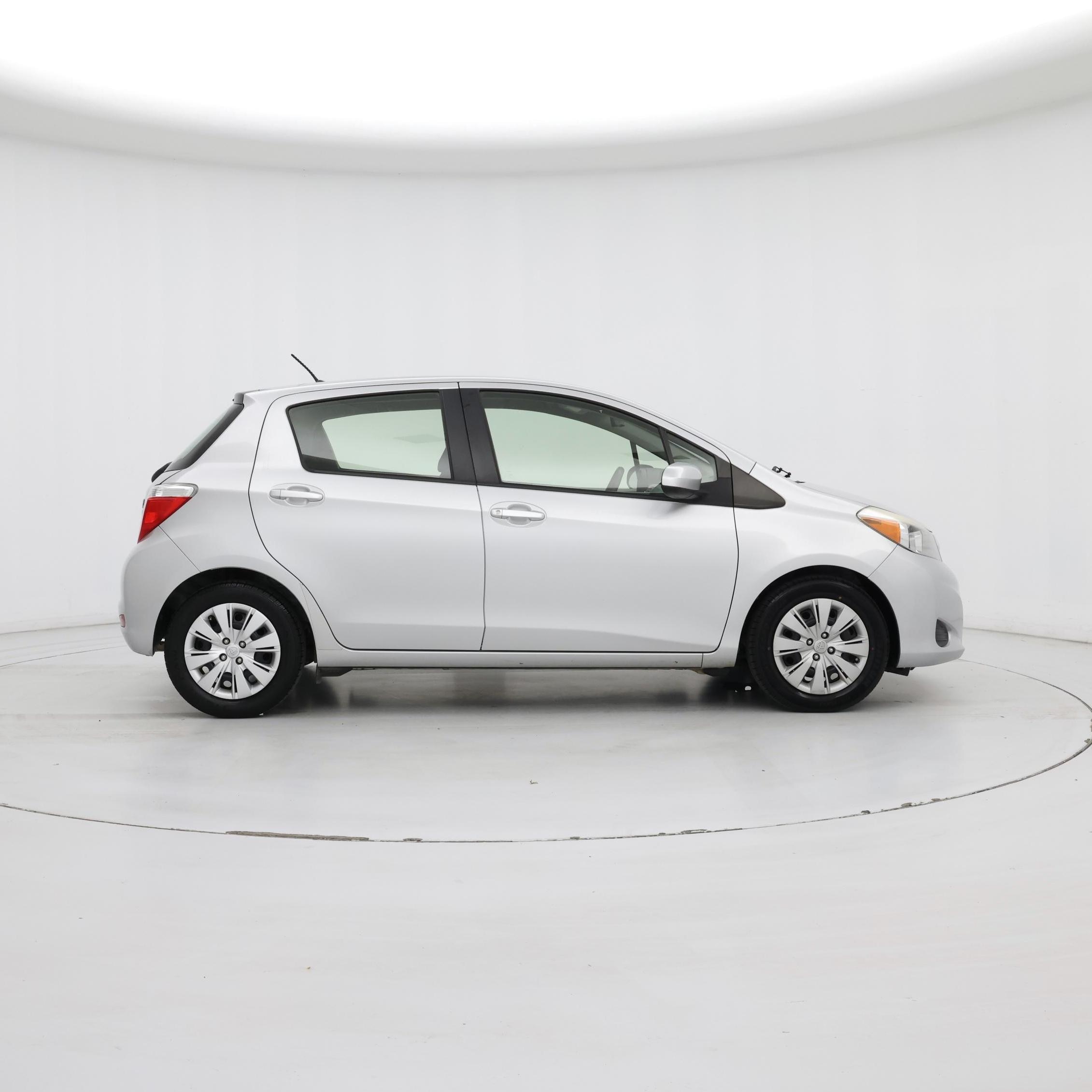 Thumbnail: 2014 Toyota Yaris - 7
