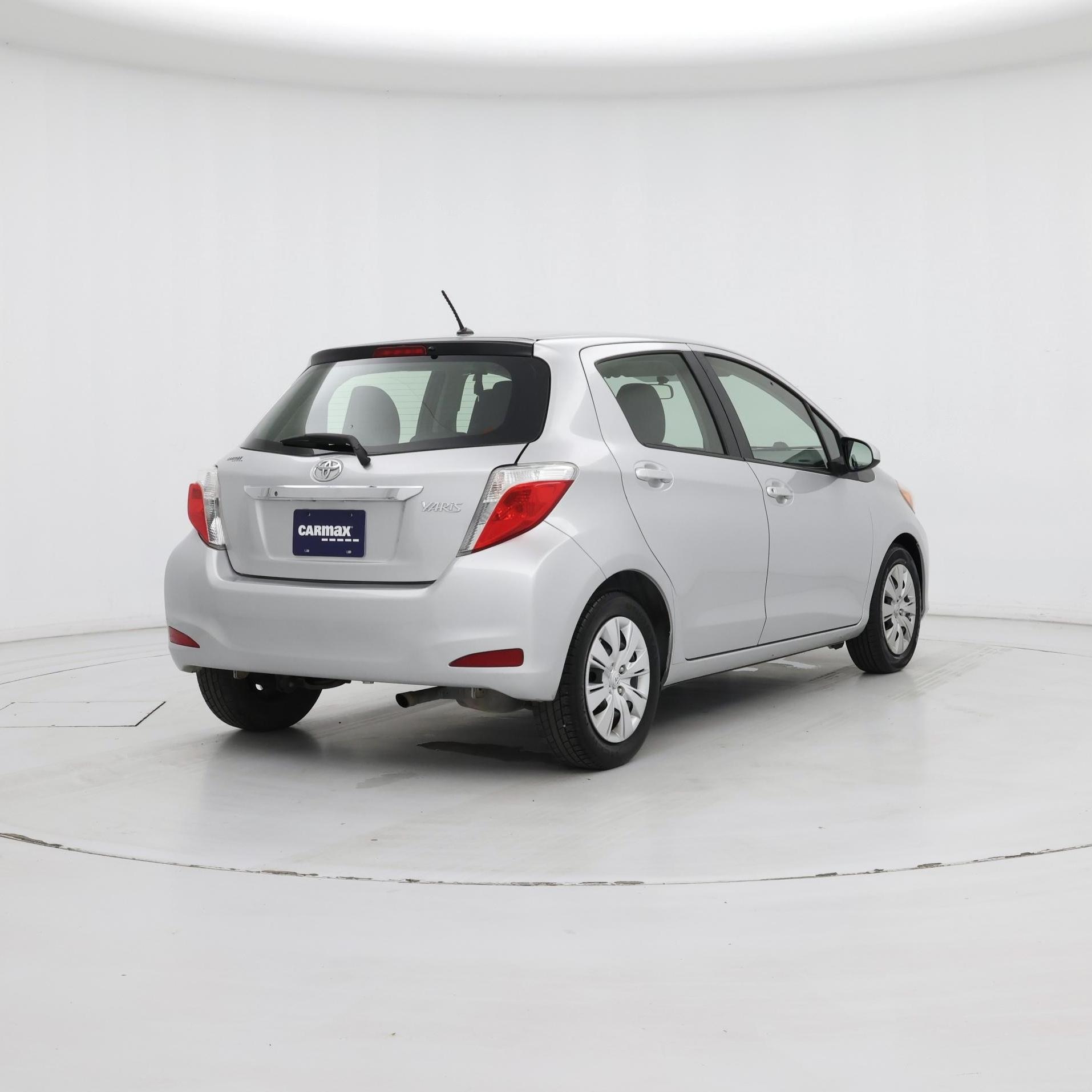 Thumbnail: 2014 Toyota Yaris - 8