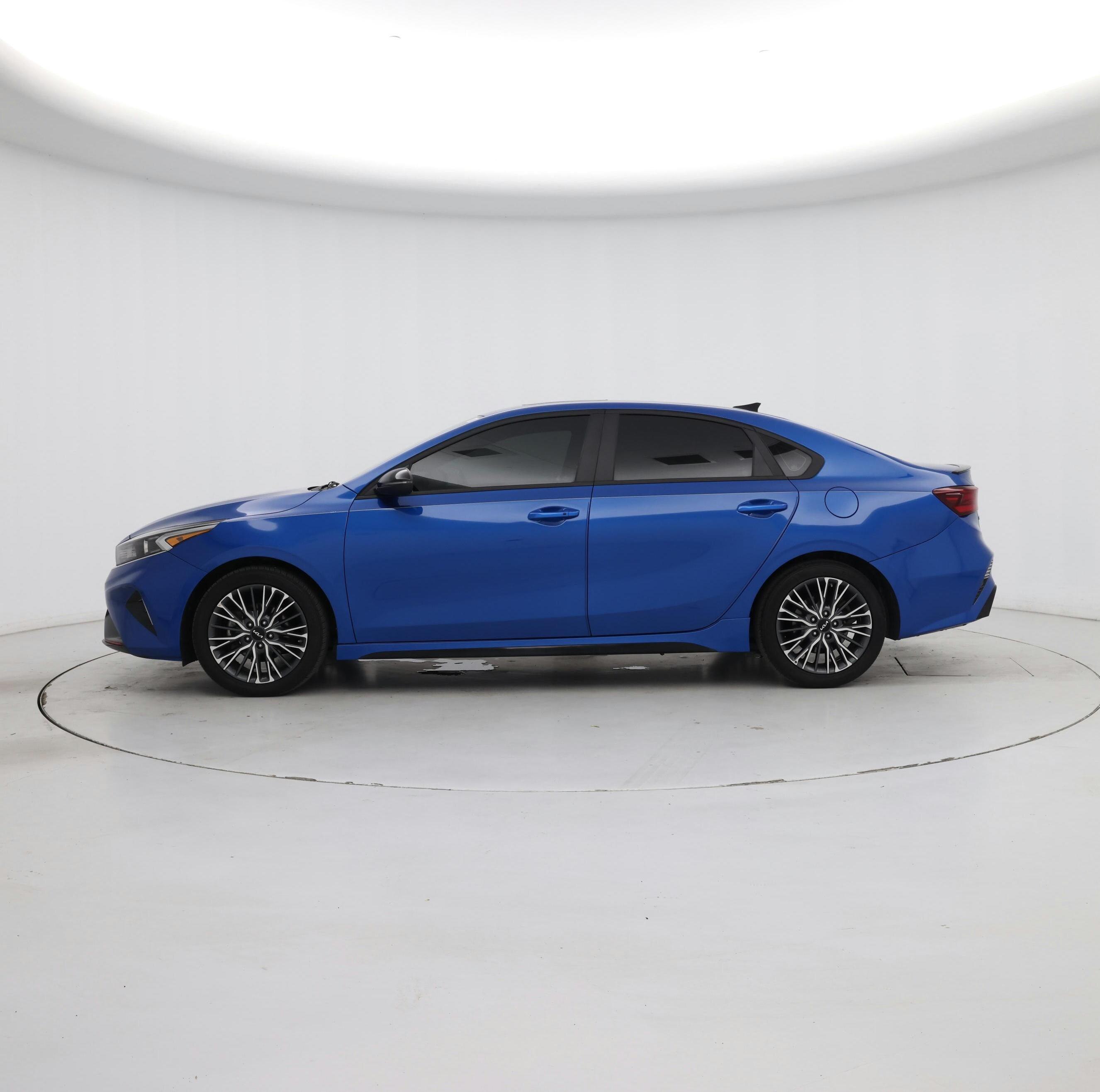 Thumbnail: 2023 Kia Forte - 3