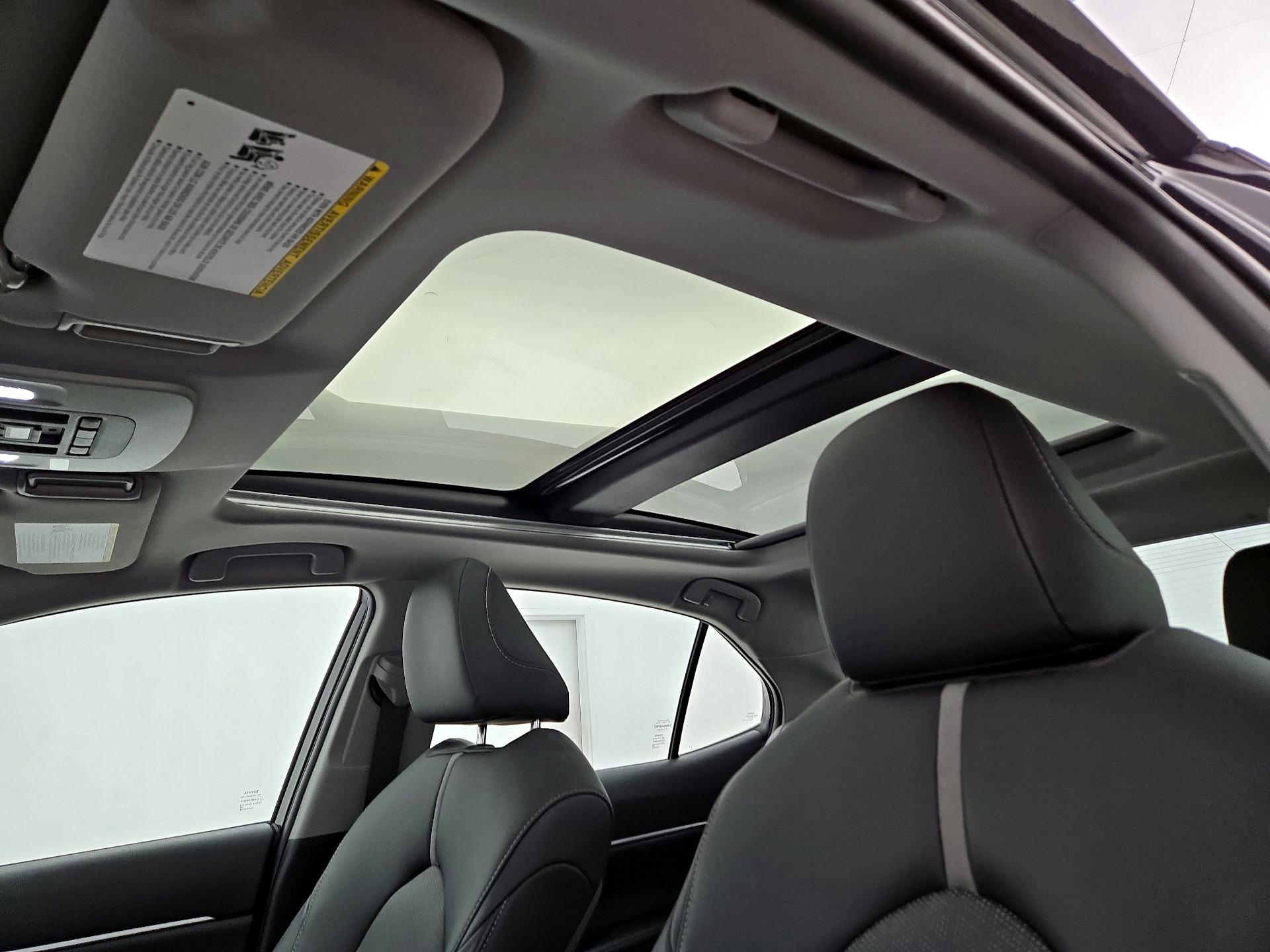 Thumbnail: 2019 Toyota Camry - 20