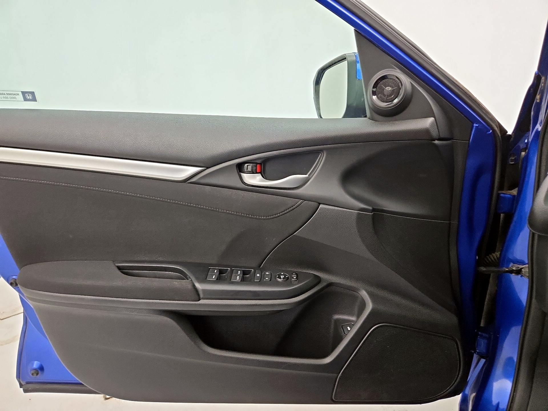 Thumbnail: 2017 Honda Civic - 12