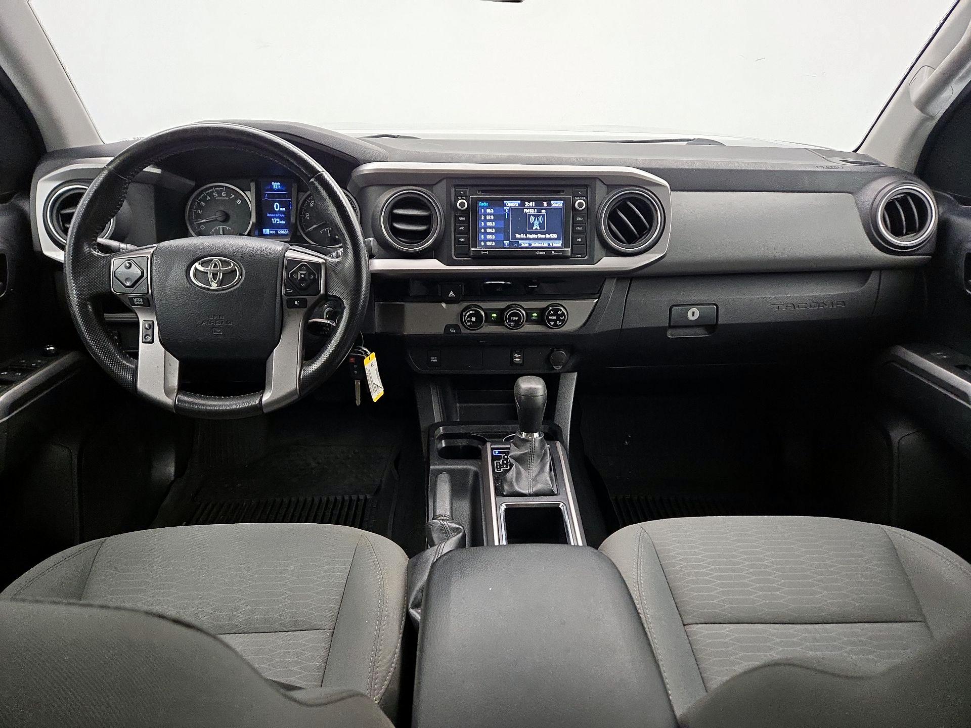 Thumbnail: 2017 Toyota Tacoma - 9