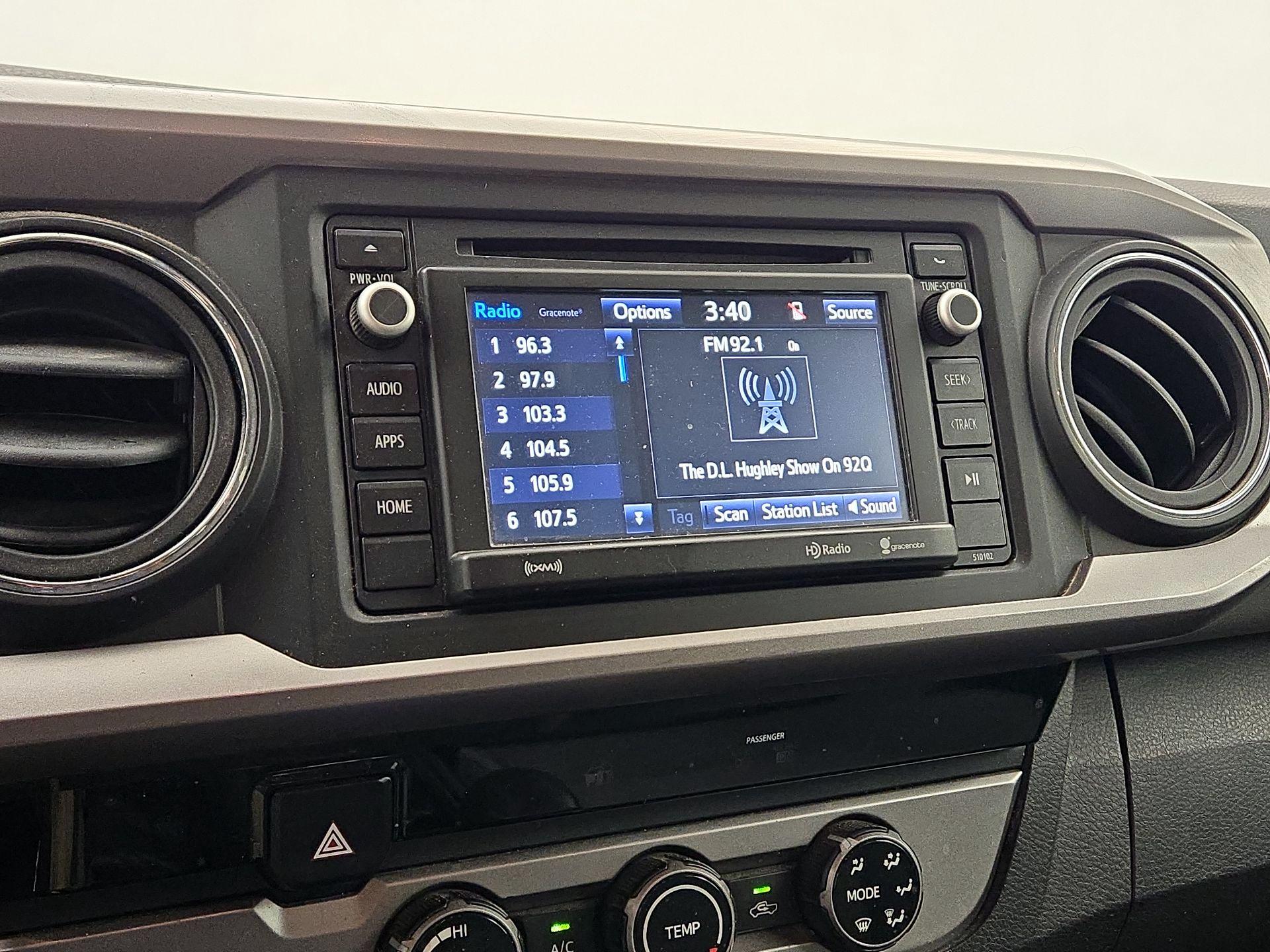 Thumbnail: 2017 Toyota Tacoma - 15