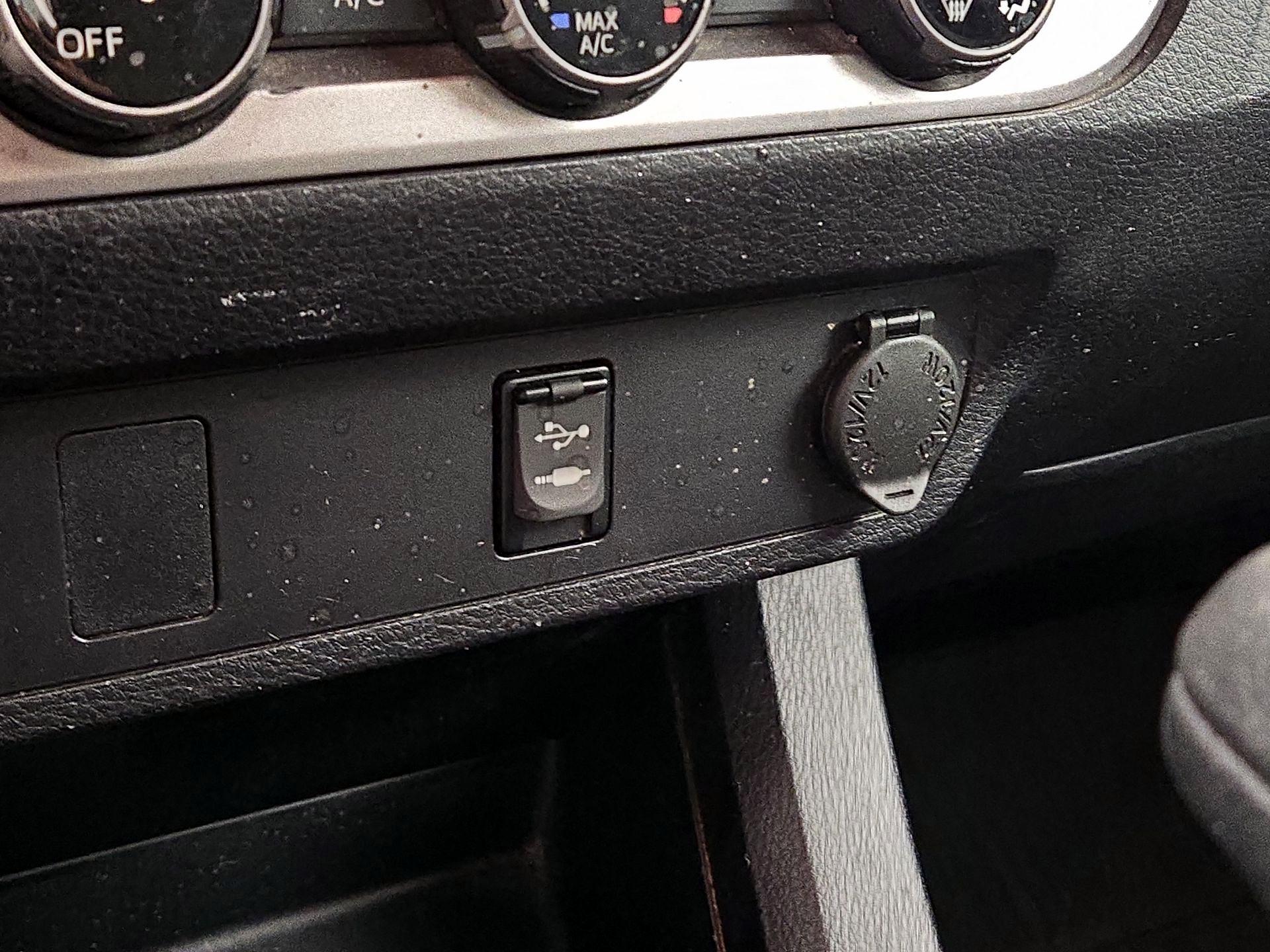 Thumbnail: 2017 Toyota Tacoma - 18