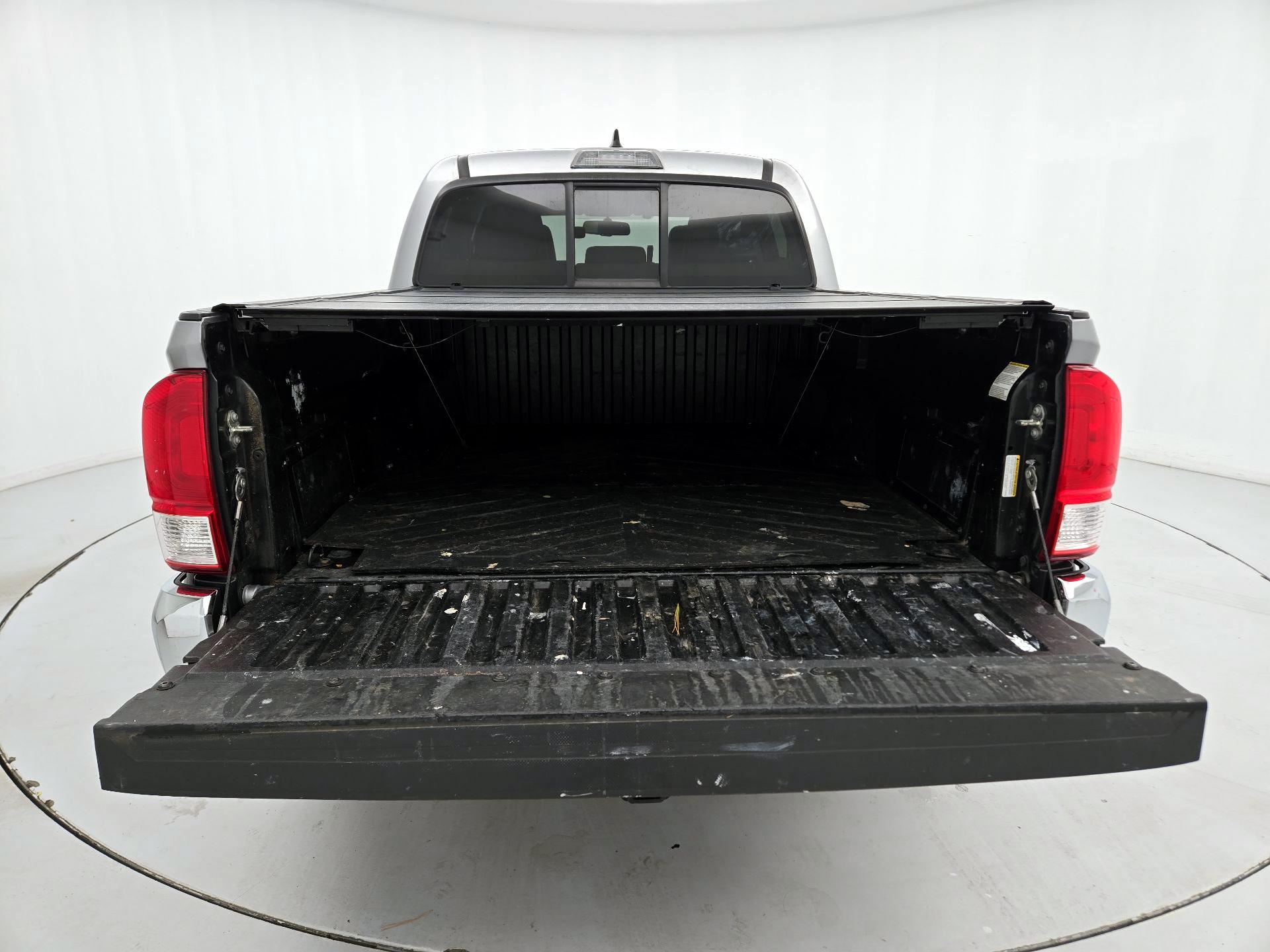 Thumbnail: 2017 Toyota Tacoma - 20