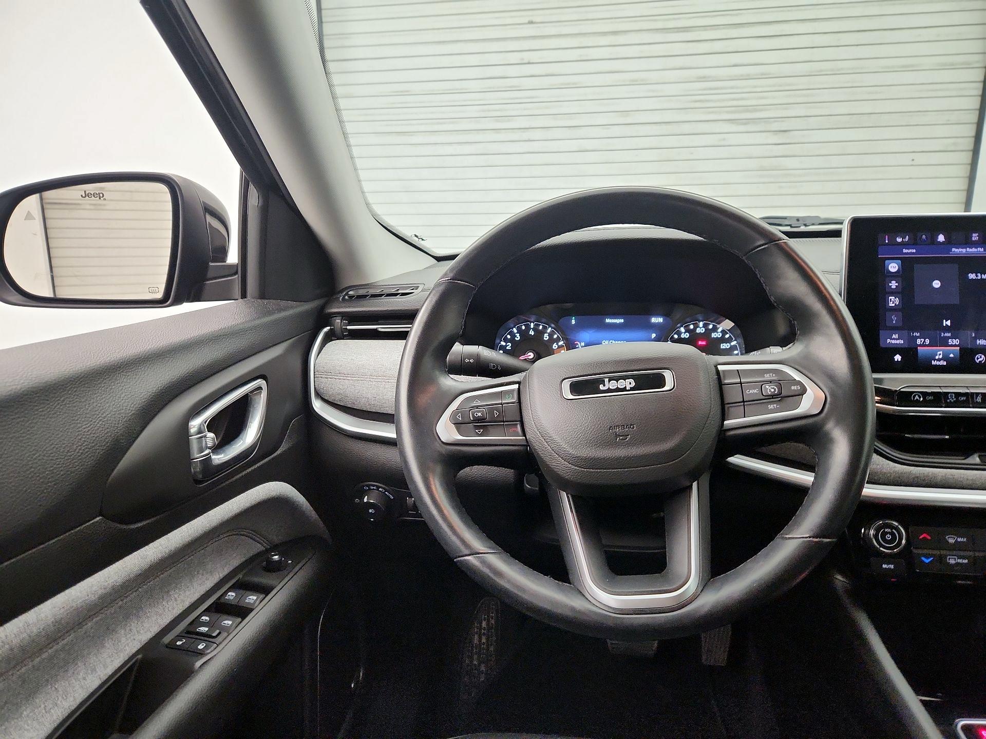 Thumbnail: 2022 Jeep Compass - 10