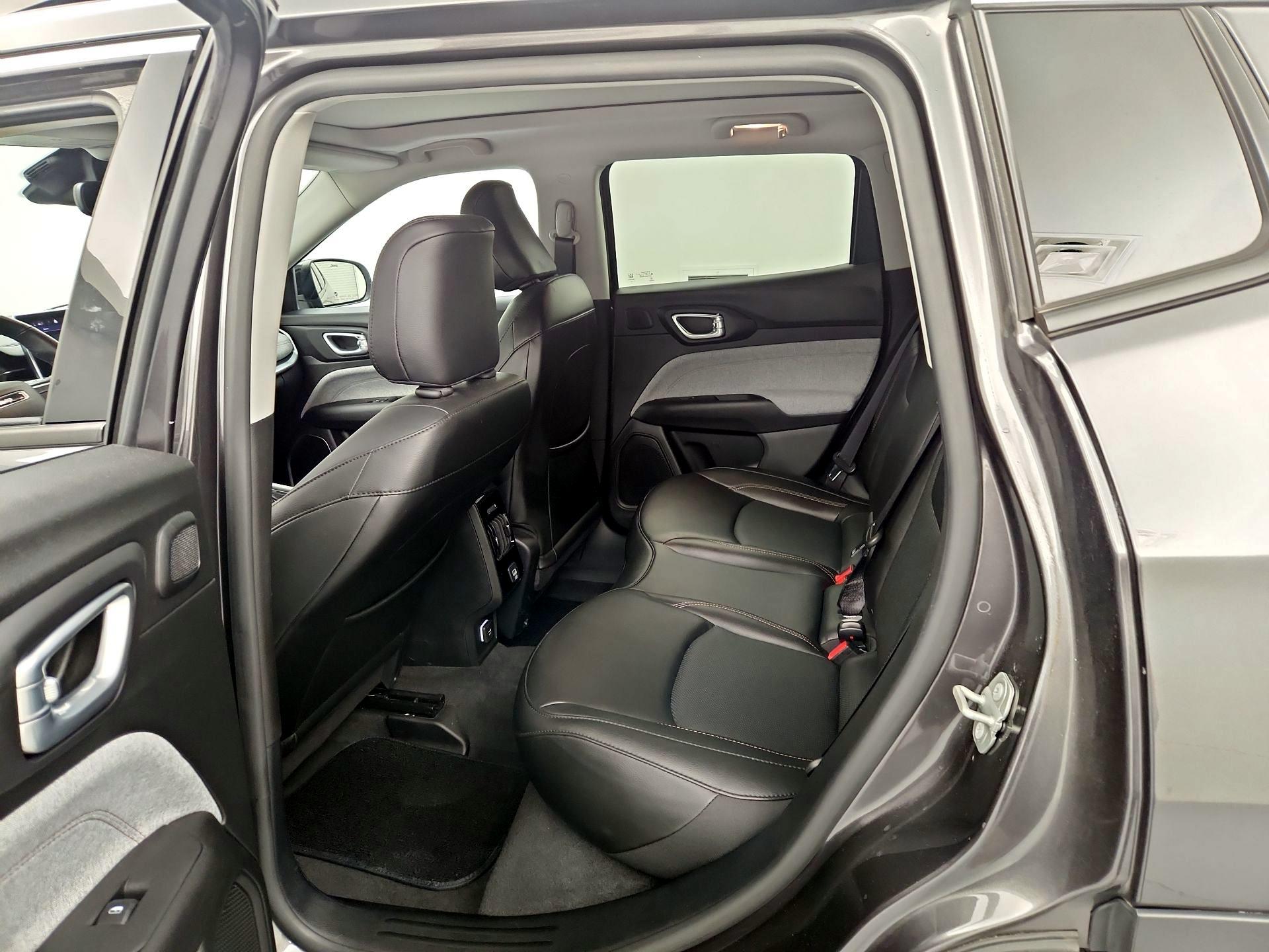 Thumbnail: 2022 Jeep Compass - 18
