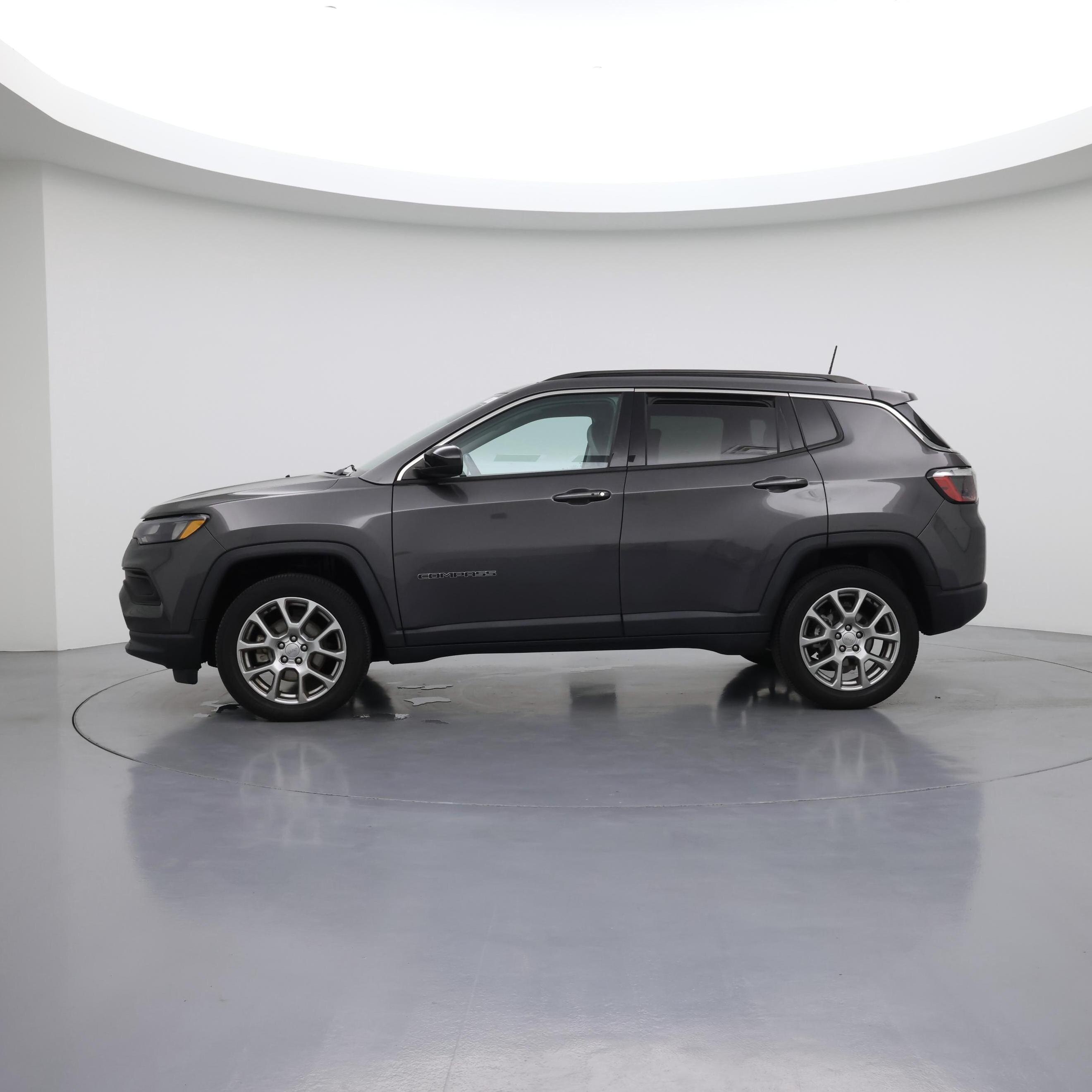 Thumbnail: 2022 Jeep Compass - 3