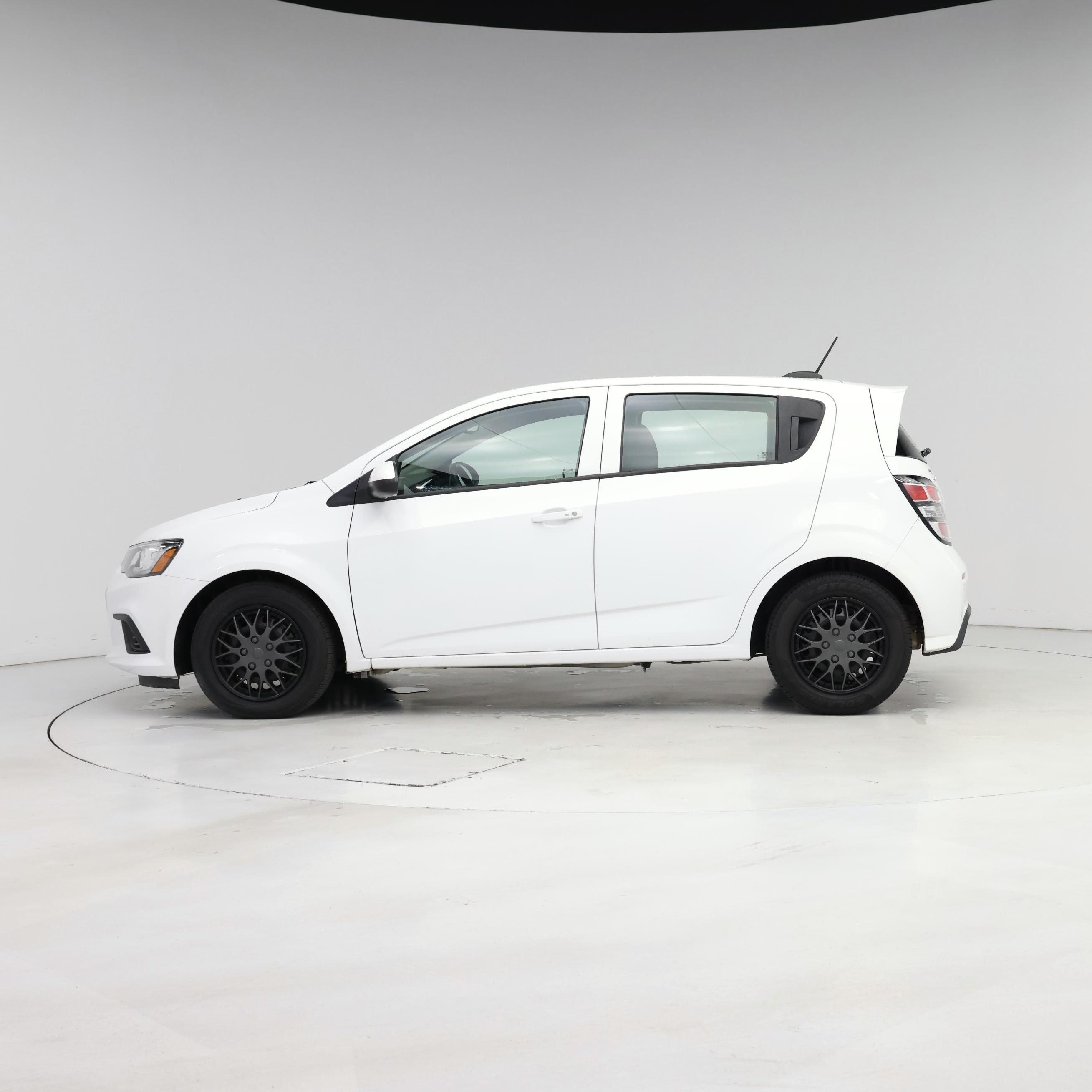 Thumbnail: 2020 Chevrolet Sonic - 3