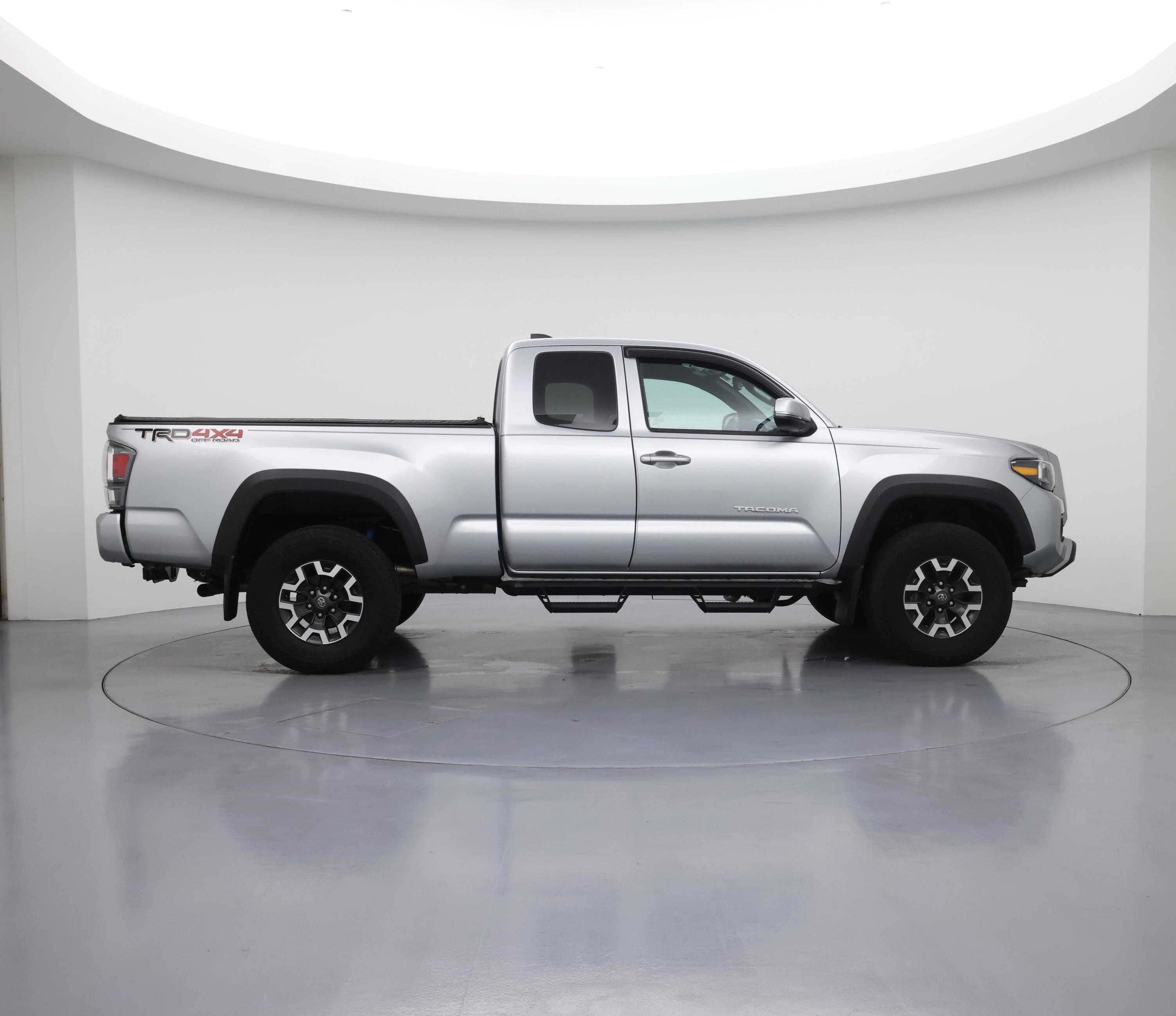 Thumbnail: 2022 Toyota Tacoma - 7