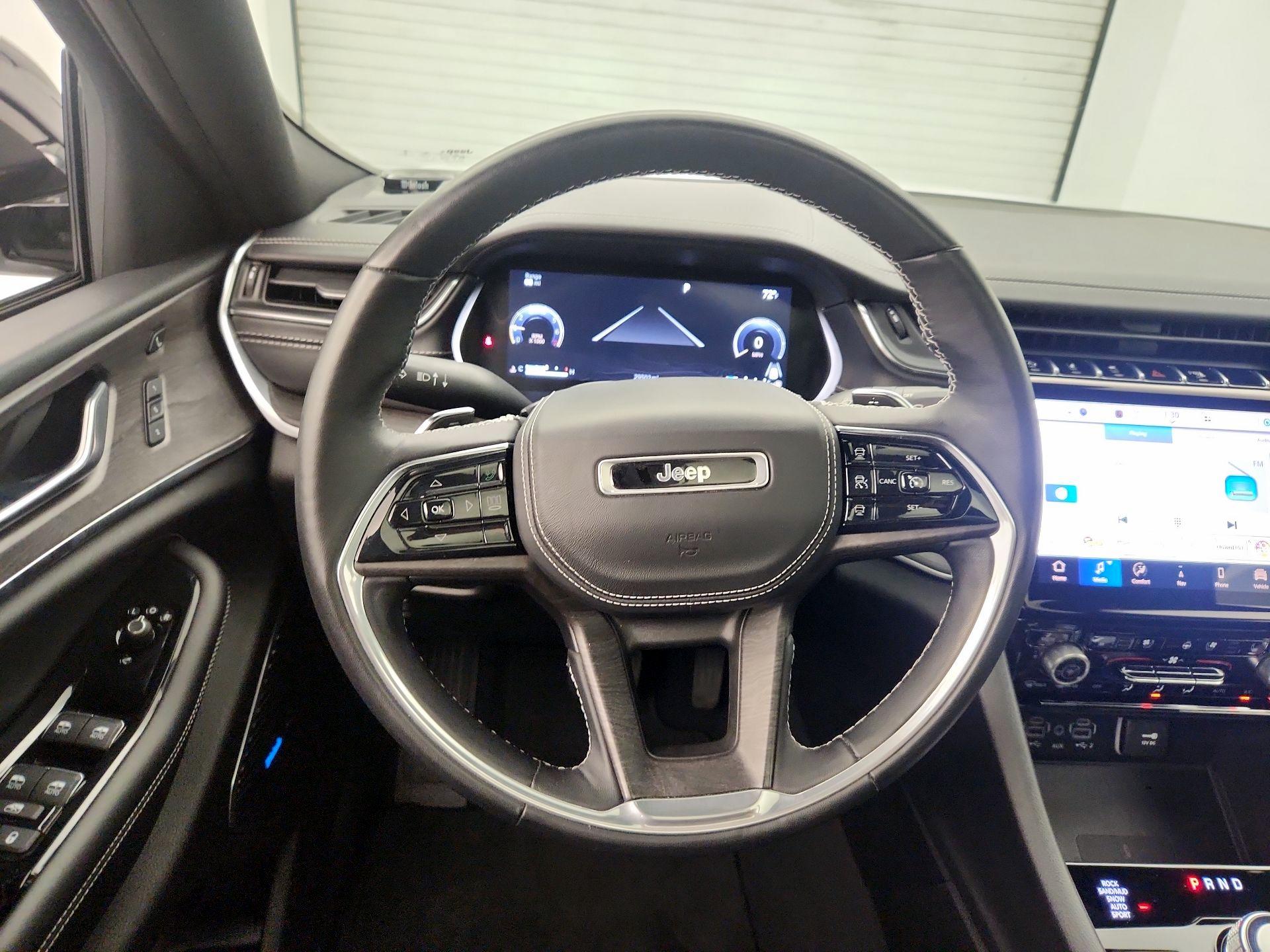 Thumbnail: 2022 Jeep Grand Cherokee - 10
