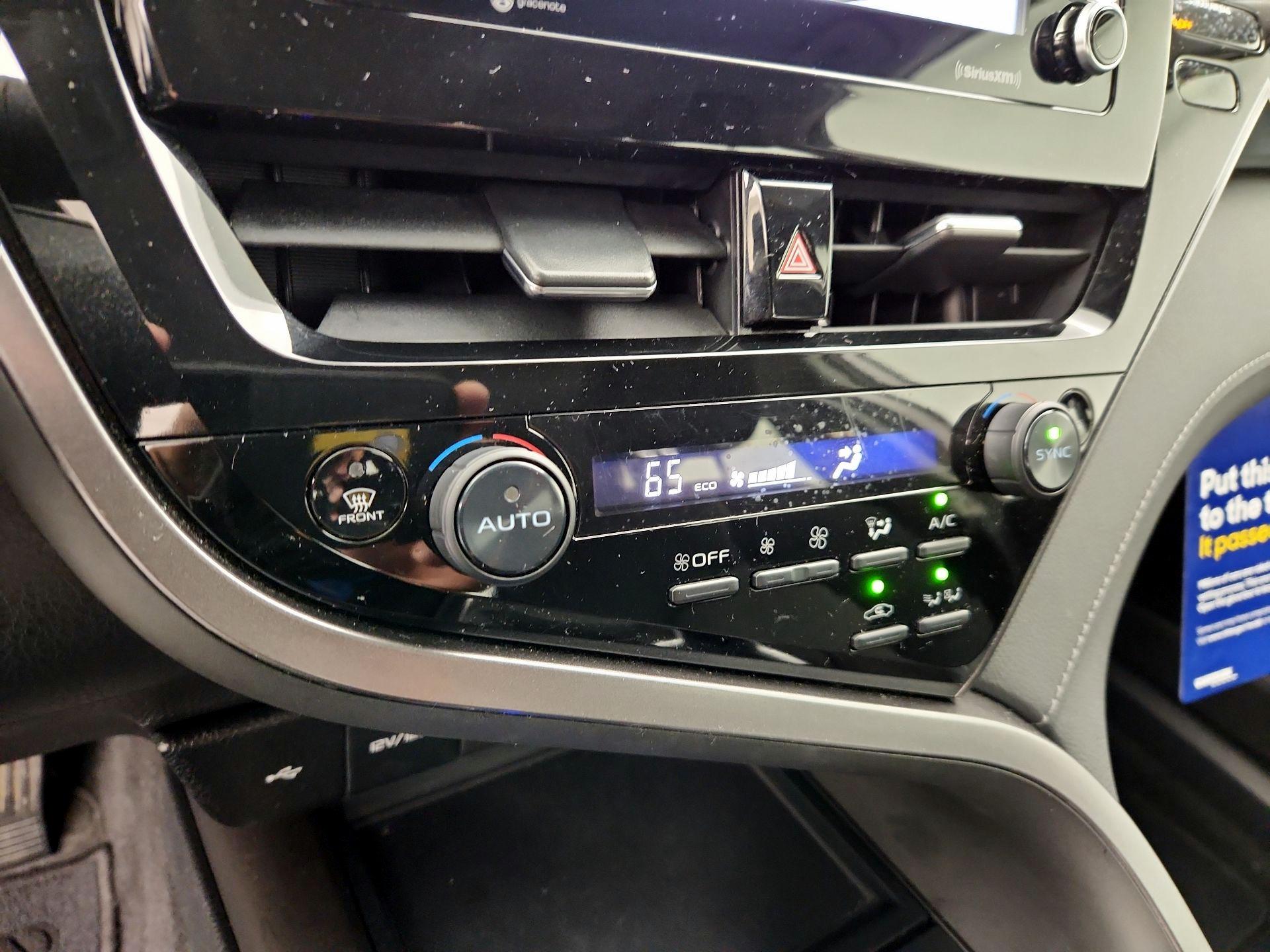 Thumbnail: 2021 Toyota Camry - 16
