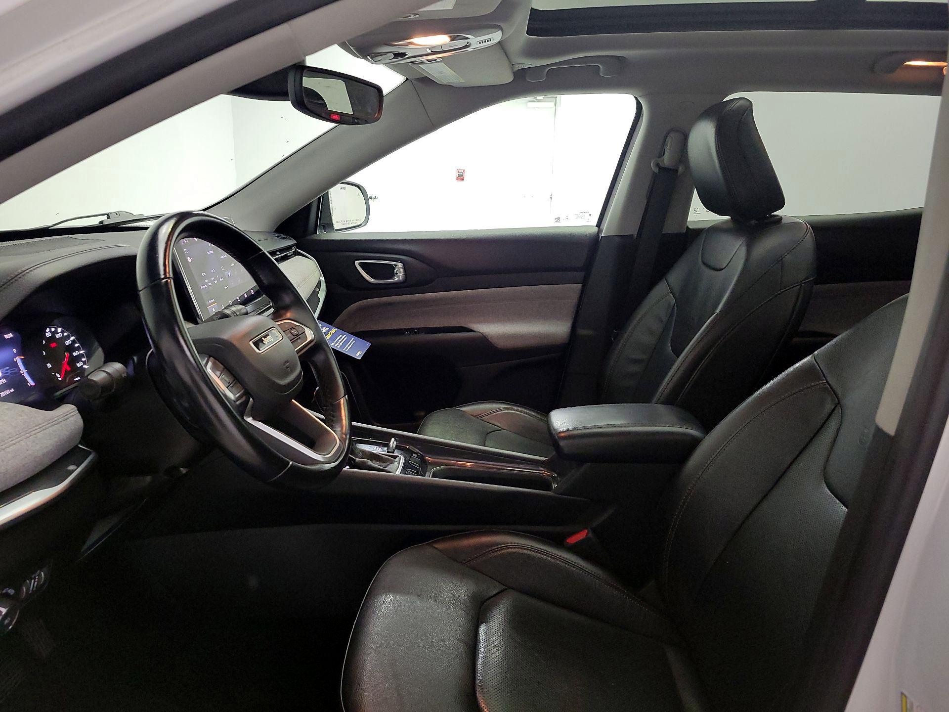 Thumbnail: 2022 Jeep Compass - 11