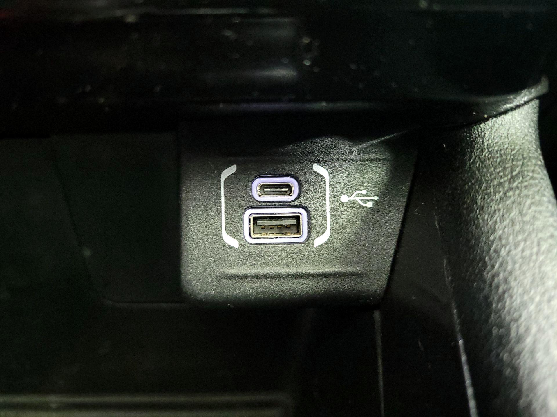 Thumbnail: 2022 Jeep Compass - 18