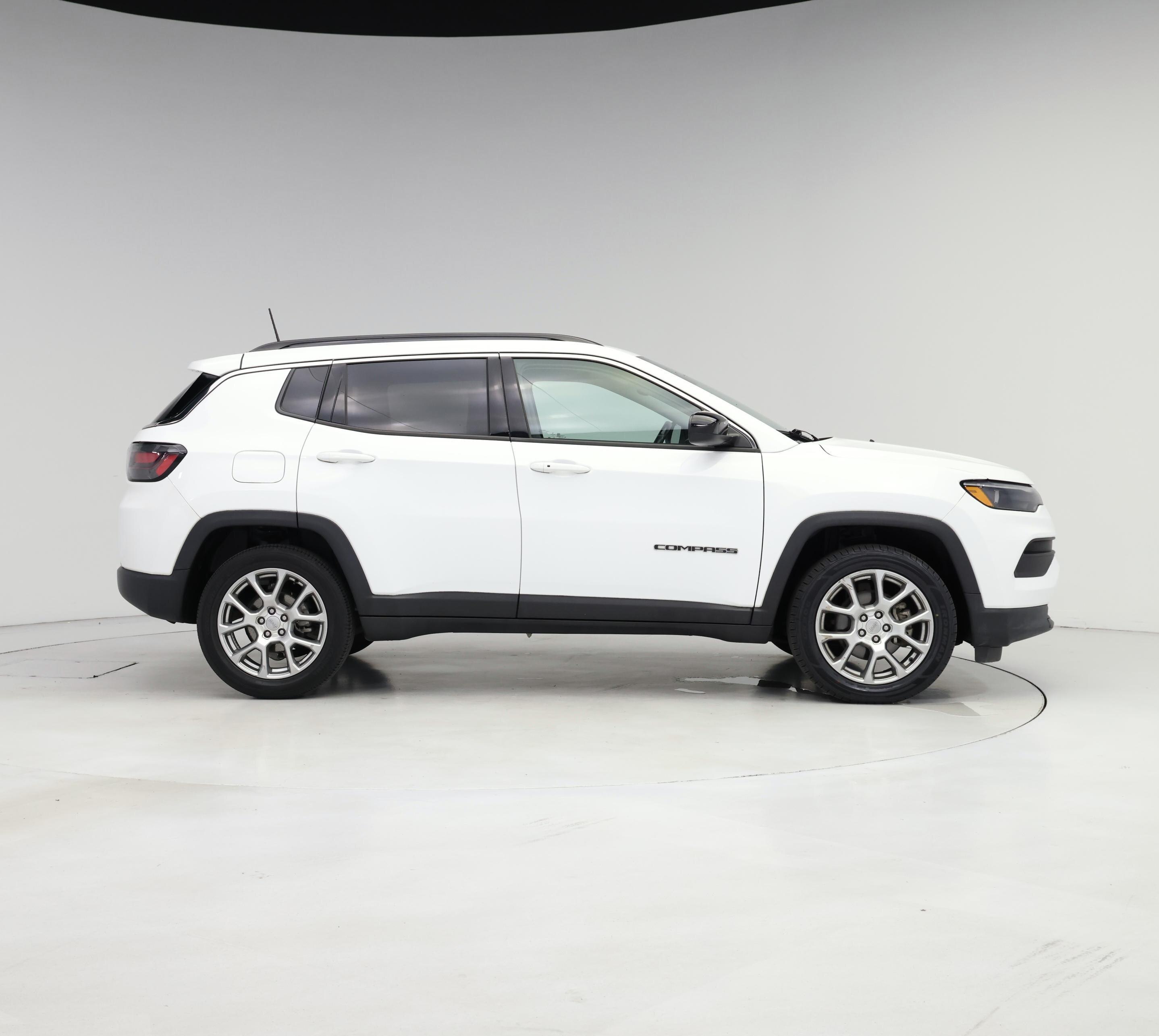 Thumbnail: 2022 Jeep Compass - 7