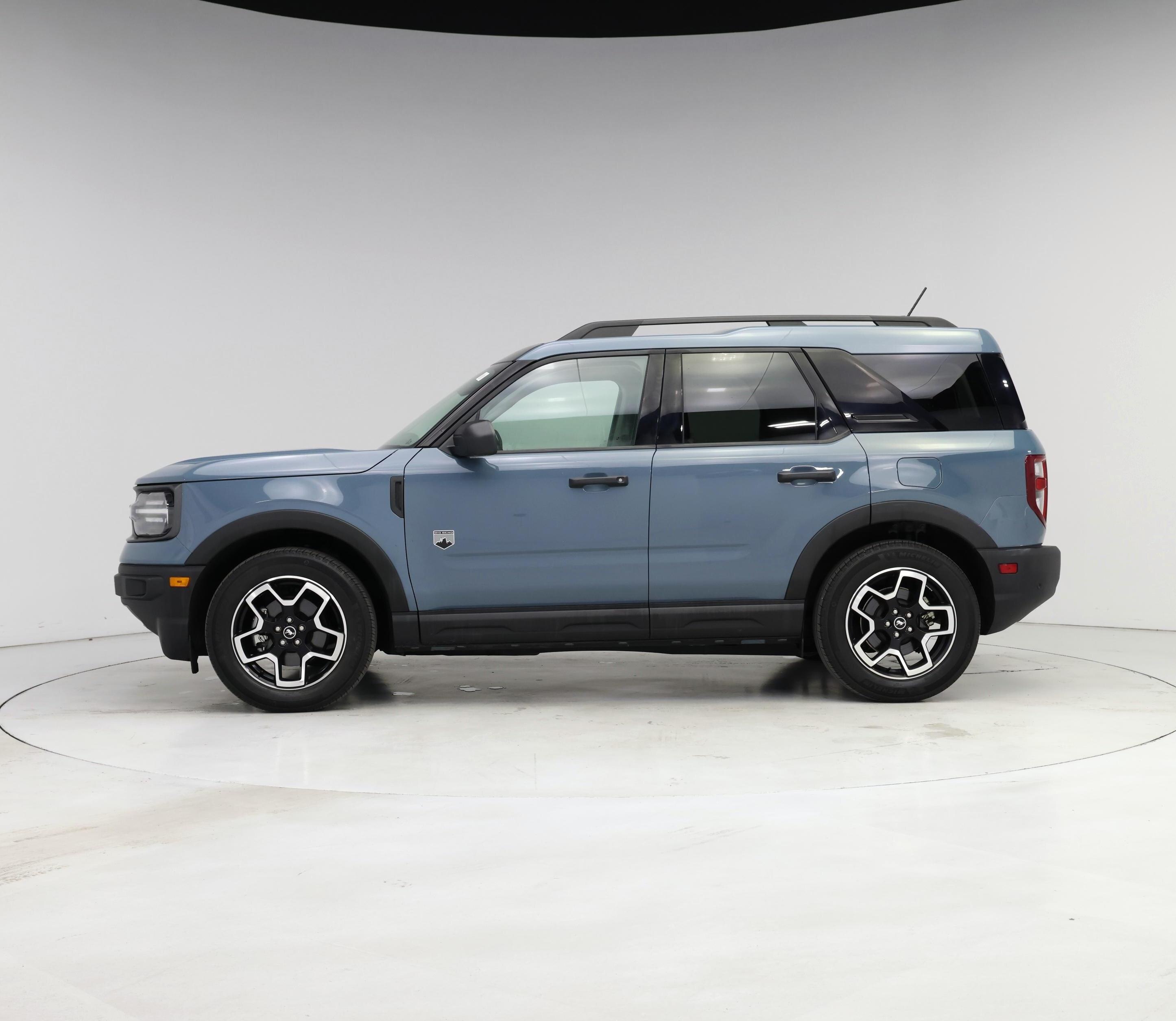 Thumbnail: 2021 Ford Bronco Sport - 3