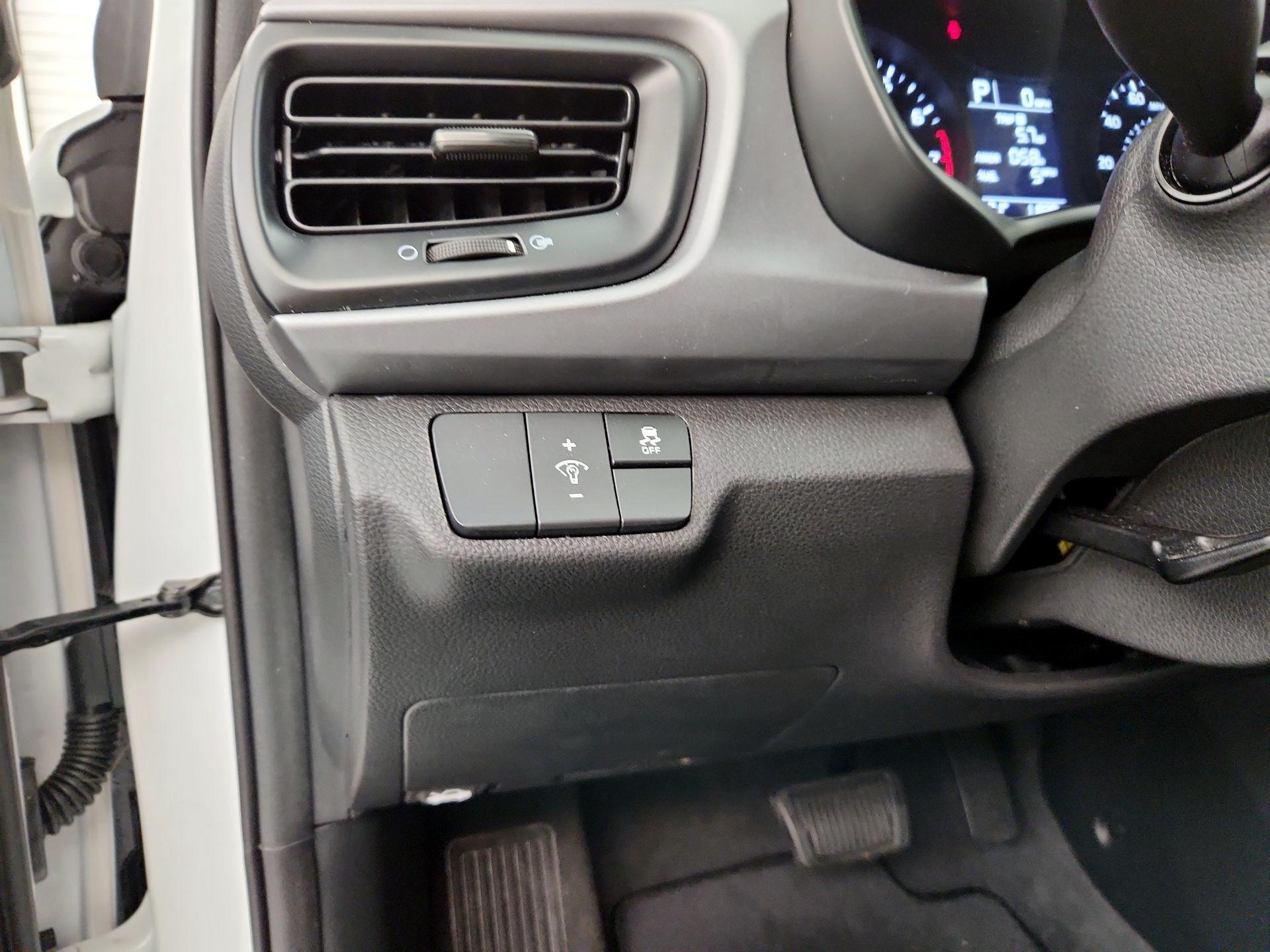 Thumbnail: 2023 Kia Rio - 13