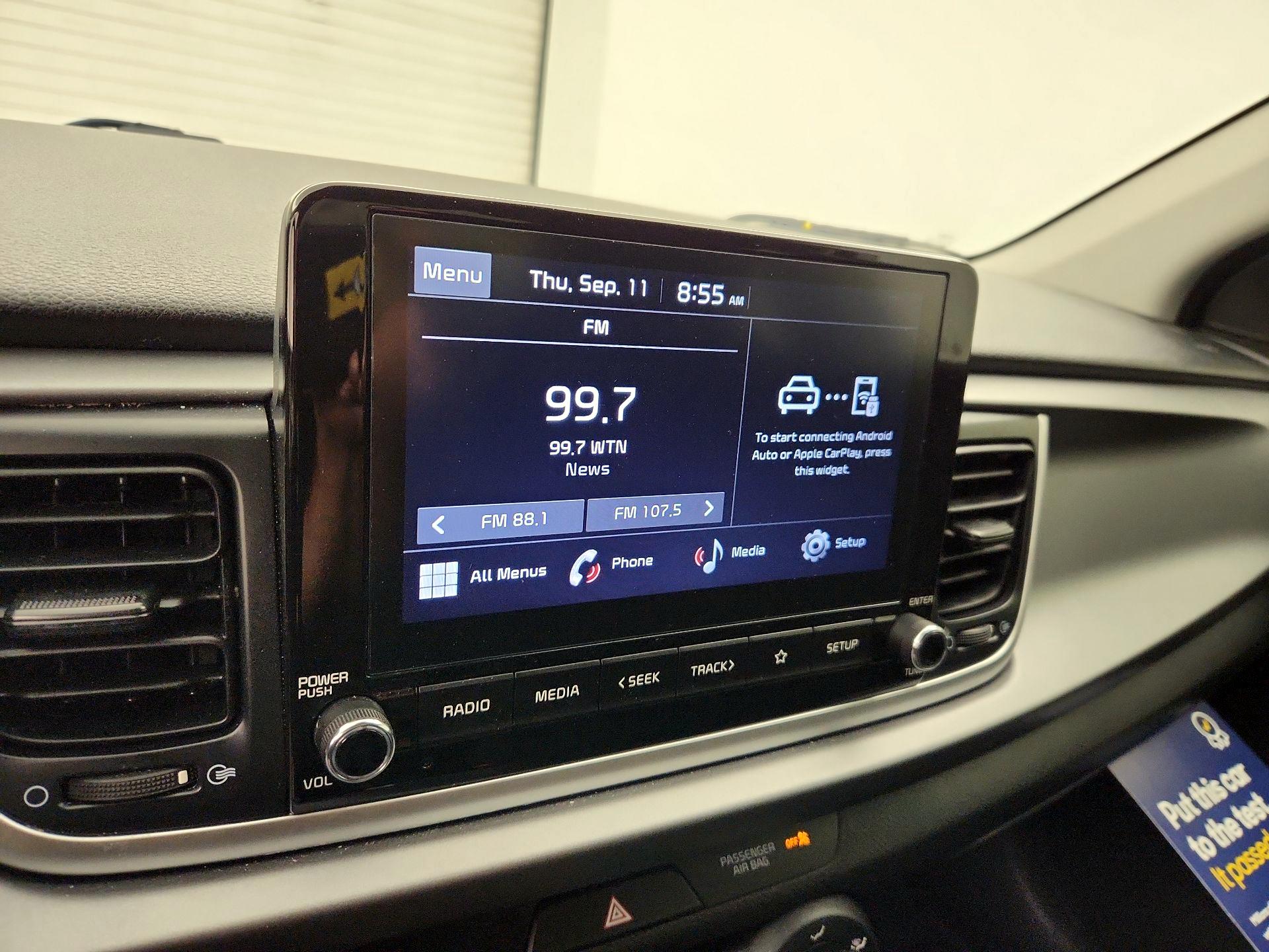 Thumbnail: 2023 Kia Rio - 15