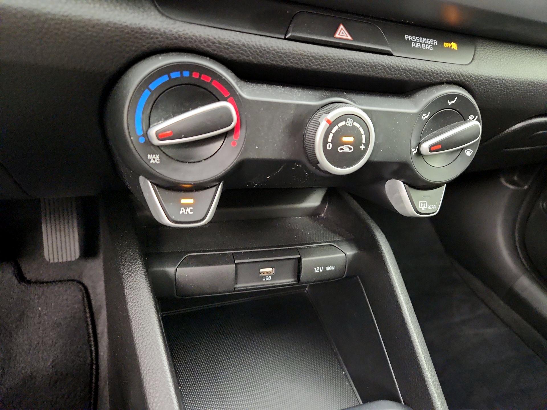 Thumbnail: 2023 Kia Rio - 16