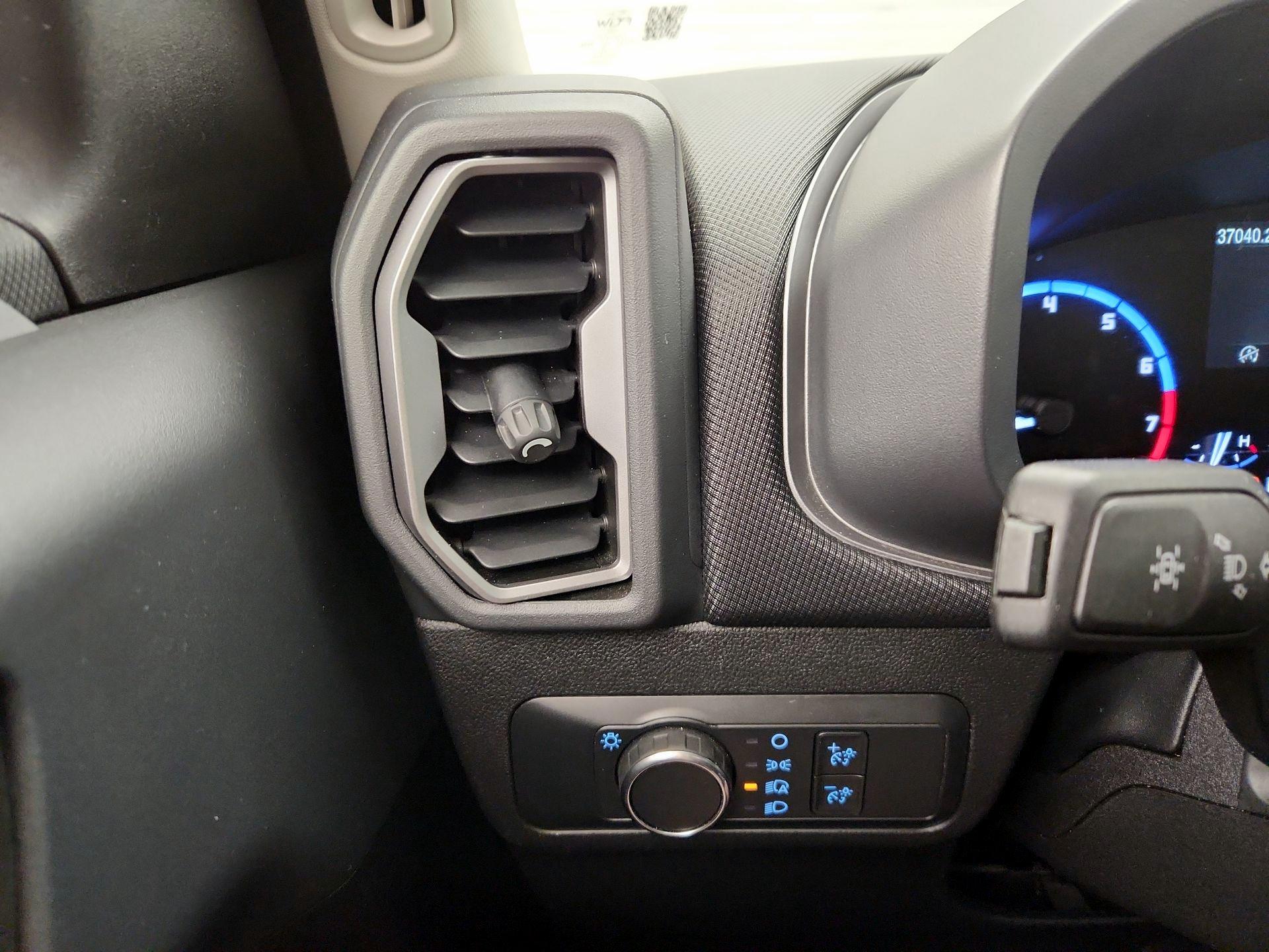 Thumbnail: 2022 Ford Bronco Sport - 13