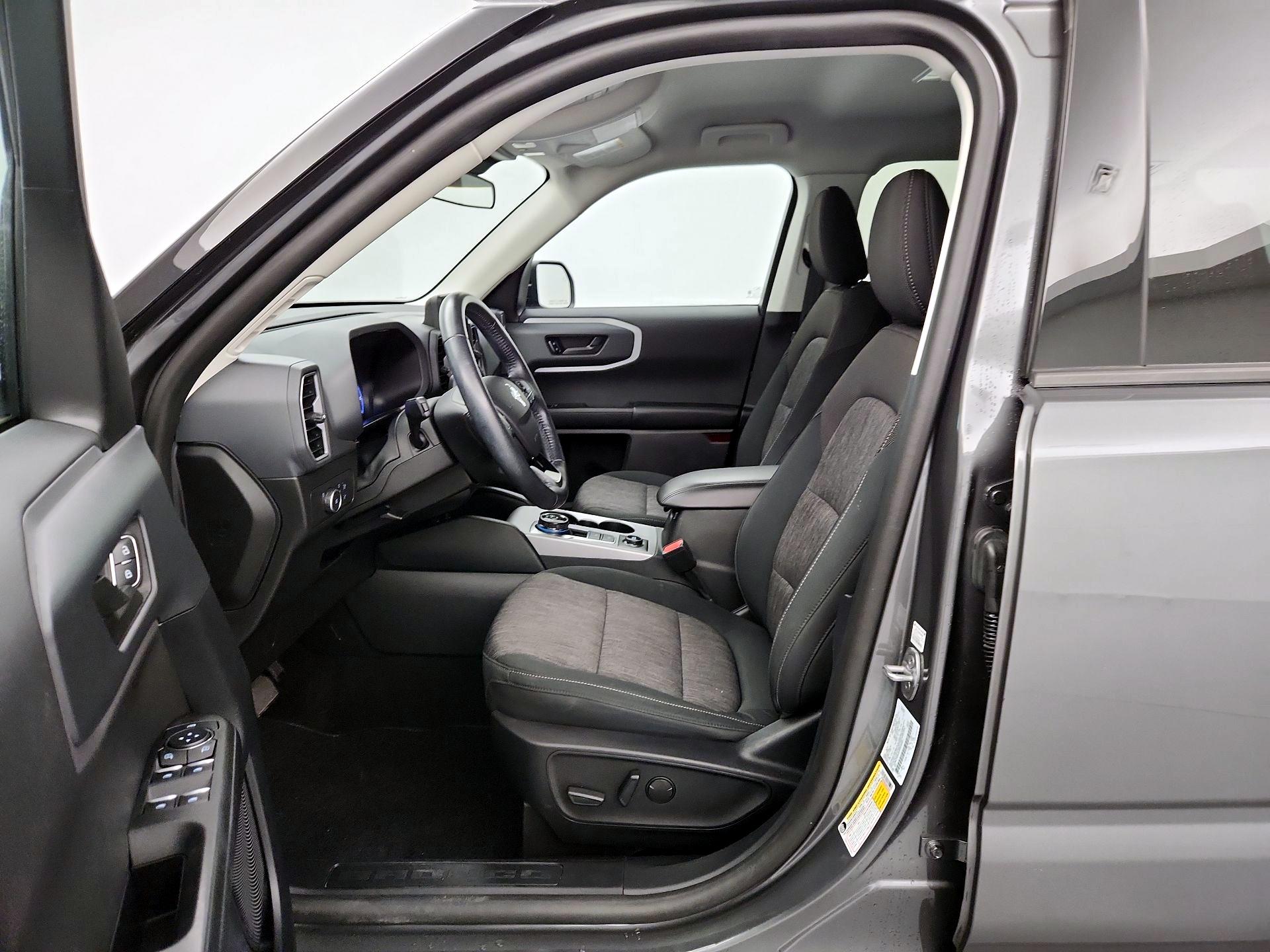 Thumbnail: 2022 Ford Bronco Sport - 11