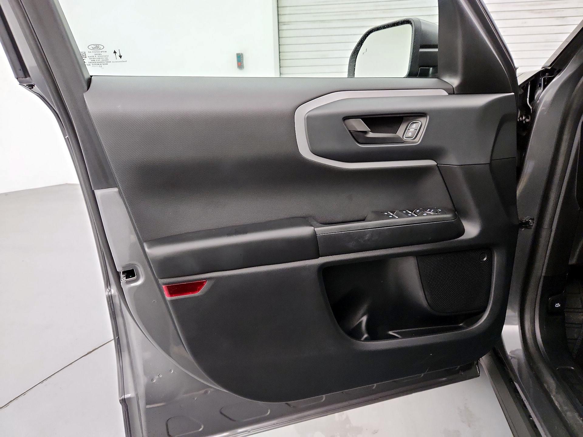 Thumbnail: 2022 Ford Bronco Sport - 12