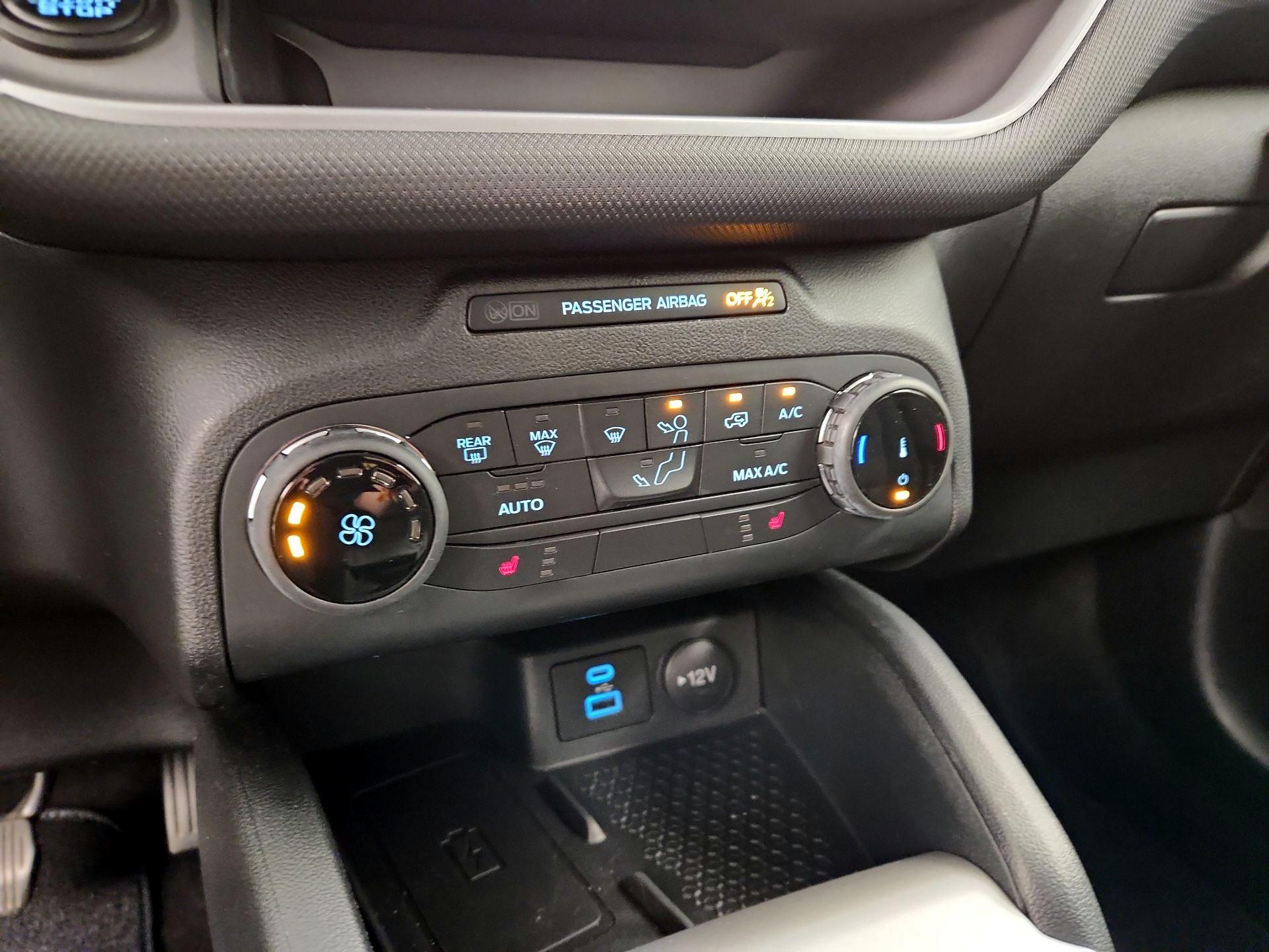 Thumbnail: 2022 Ford Bronco Sport - 16