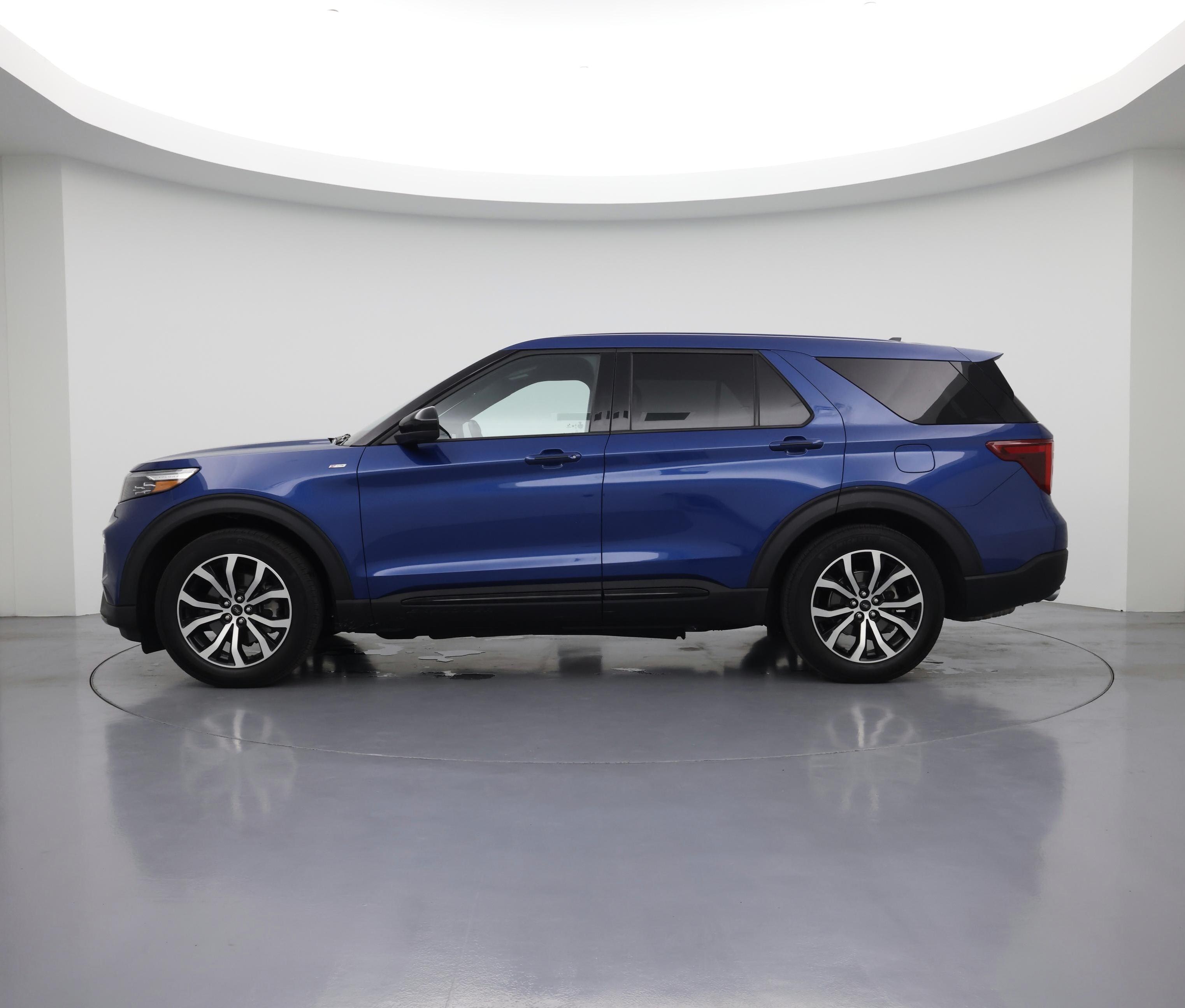 Thumbnail: 2022 Ford Explorer - 3