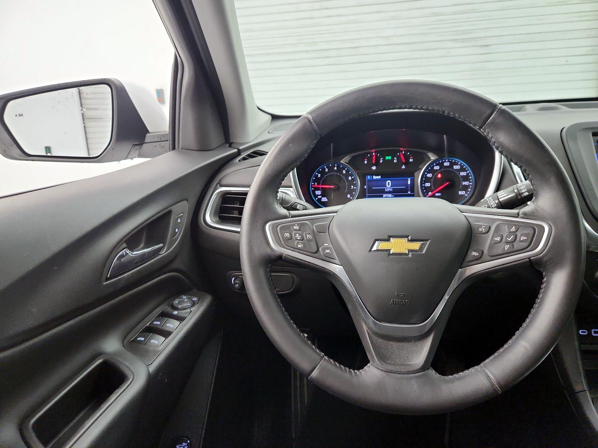 Thumbnail: 2022 Chevrolet Equinox - 10