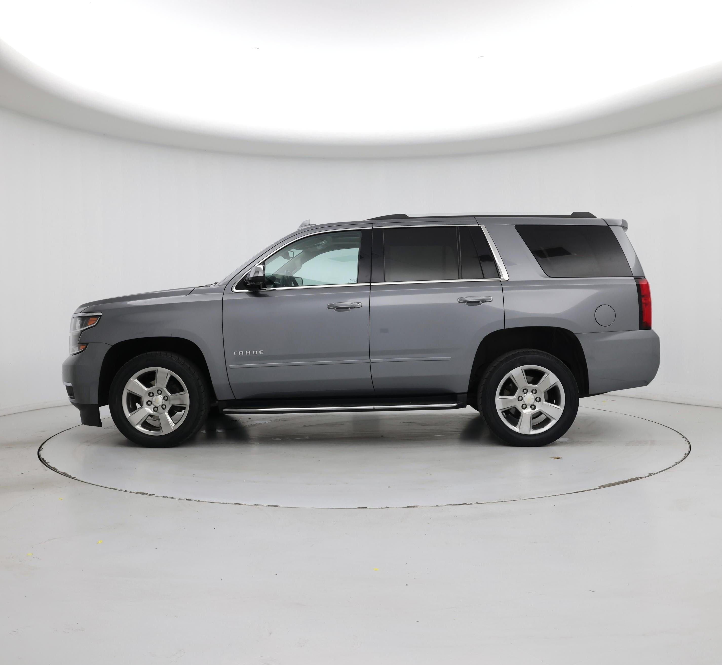 Thumbnail: 2020 Chevrolet Tahoe - 3
