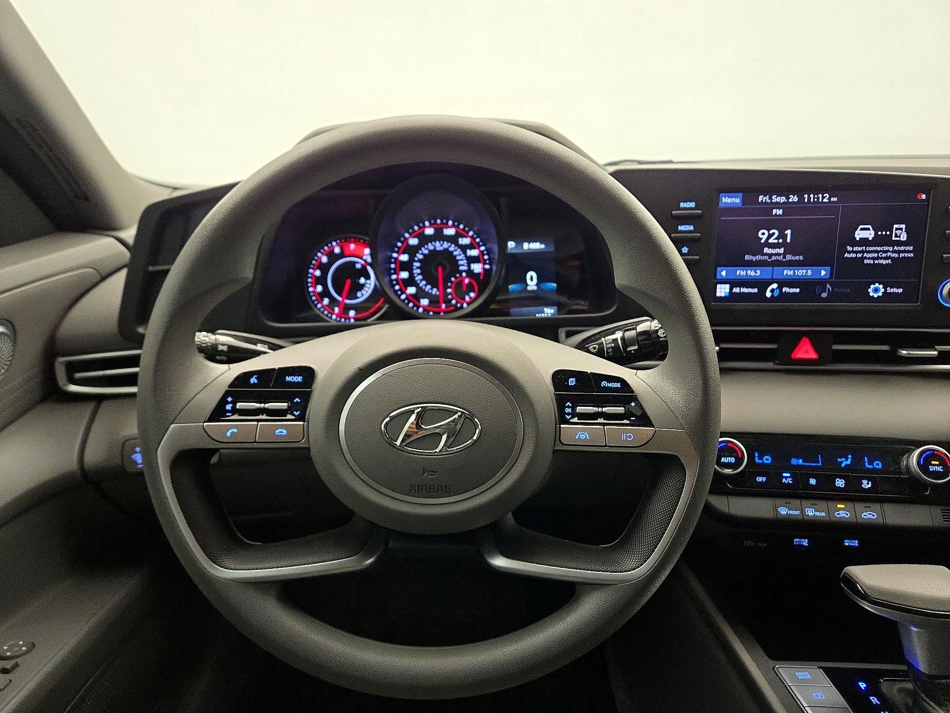 Thumbnail: 2022 Hyundai Elantra - 10