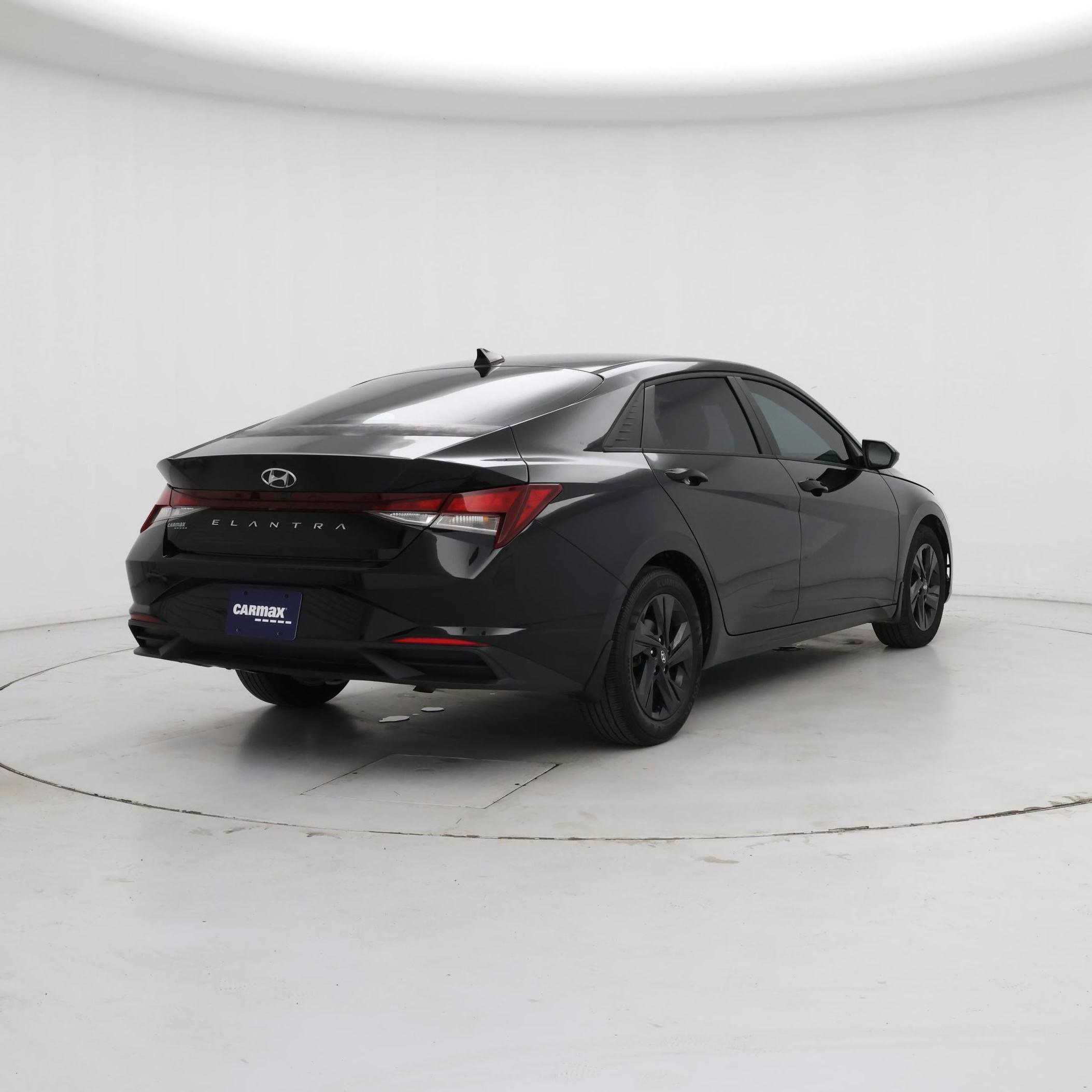 Thumbnail: 2022 Hyundai Elantra - 8