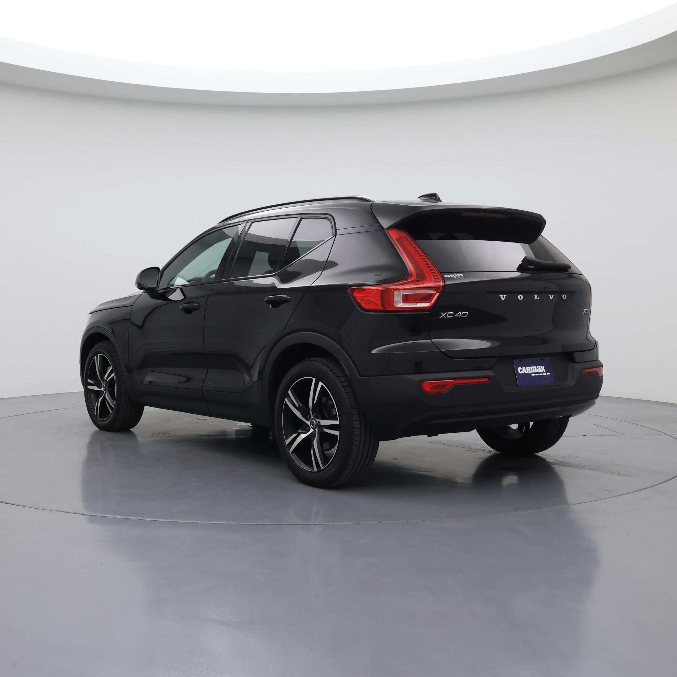 Thumbnail: 2022 Volvo XC40 - 2