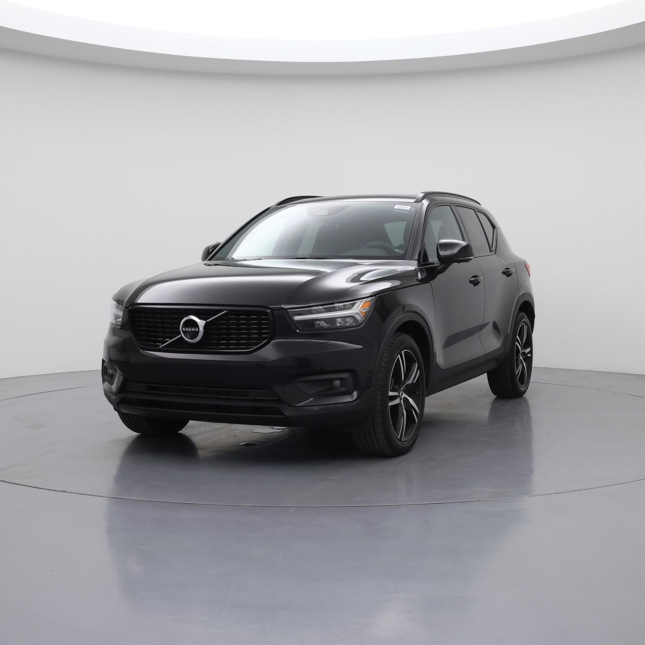Thumbnail: 2022 Volvo XC40 - 4