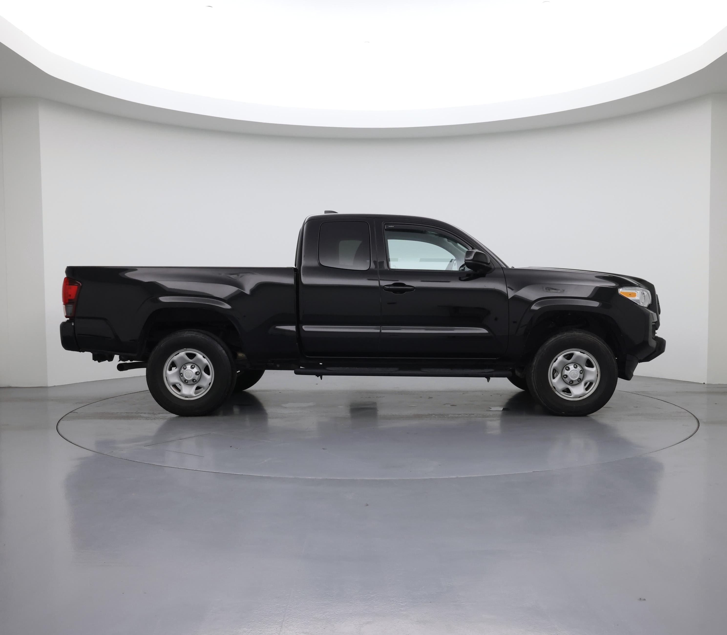 Thumbnail: 2023 Toyota Tacoma - 7