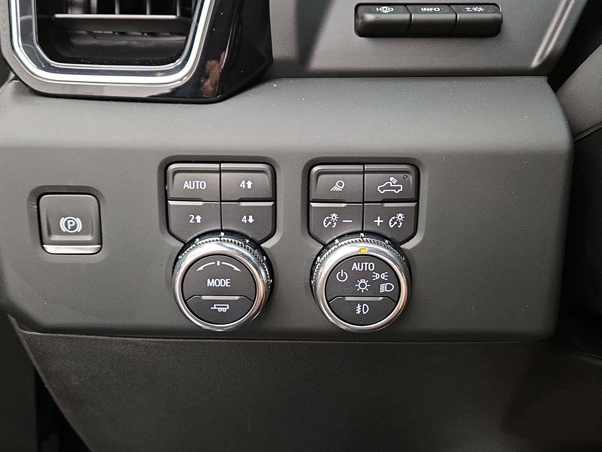 Thumbnail: 2024 GMC Sierra 1500 - 13