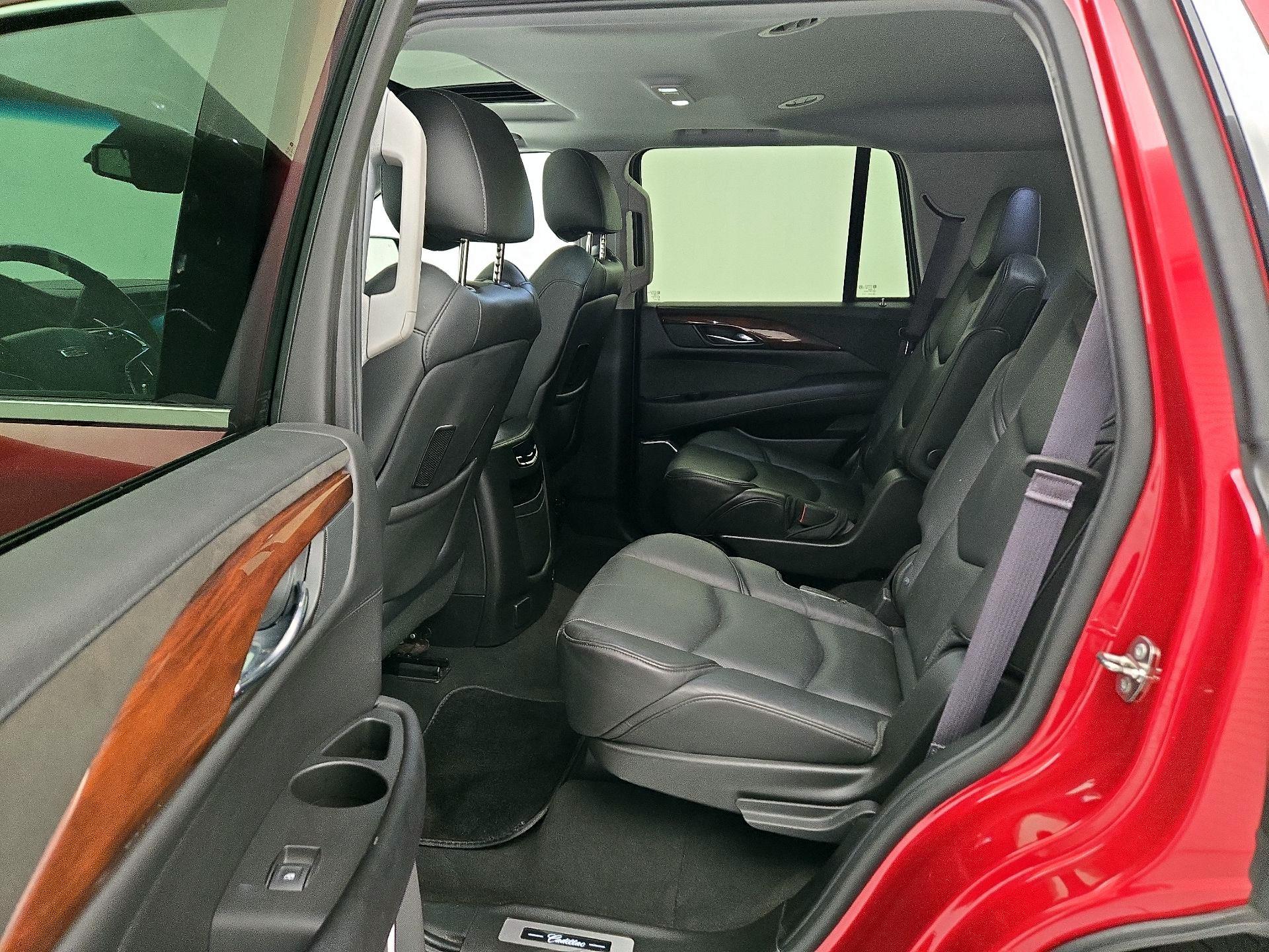 Thumbnail: 2015 Cadillac Escalade - 20