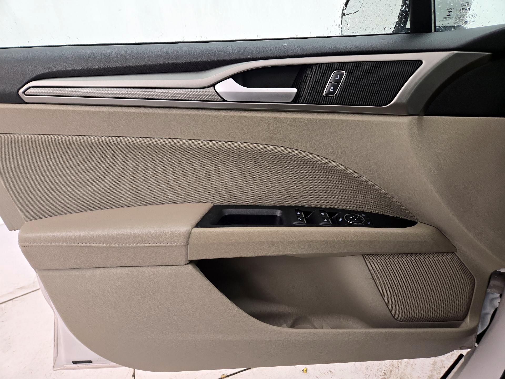 Thumbnail: 2018 Ford Fusion - 12