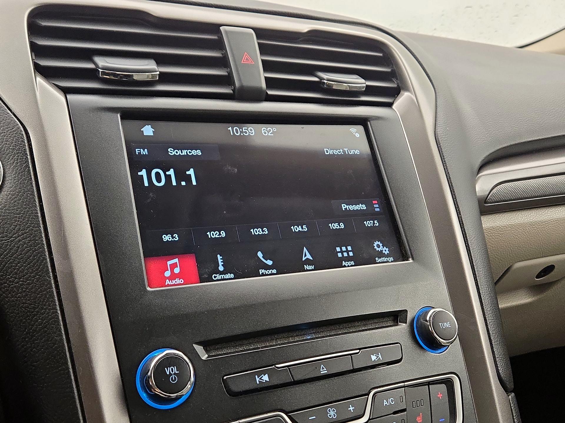 Thumbnail: 2018 Ford Fusion - 15